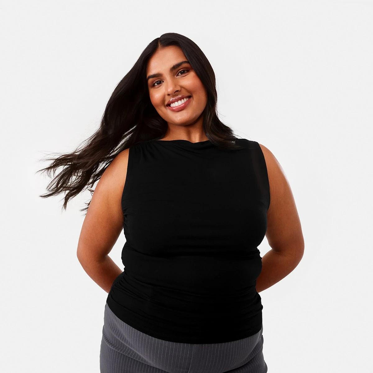 3 Sleeveless Ruched Top Black, 3 of 9