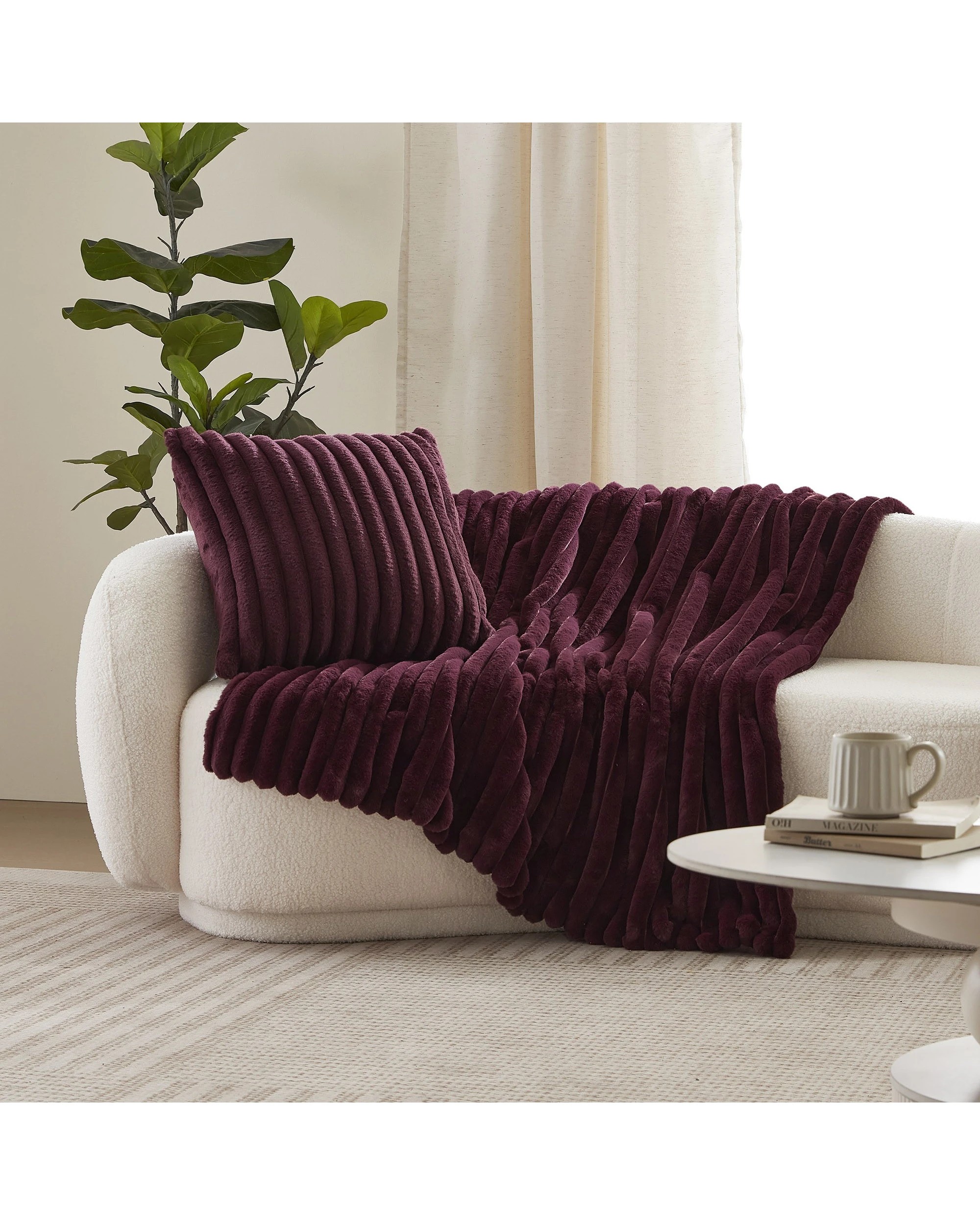 1 Dreamaker Chunky Embossed Fleece Throw 130x170cm - Cherry, 1 of 5