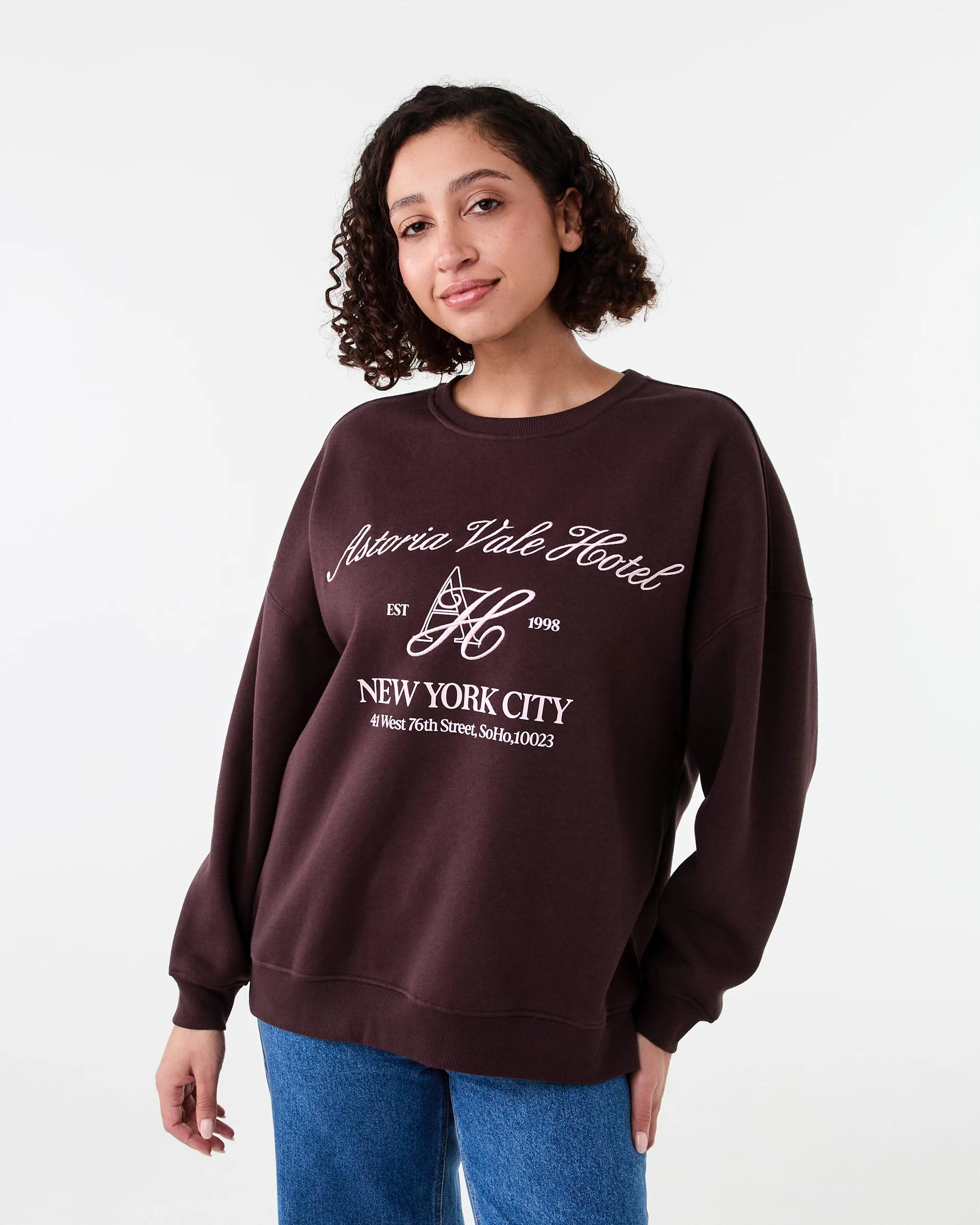 1 Oversized Print Sweatshirt Astor Choc, 1 of 6