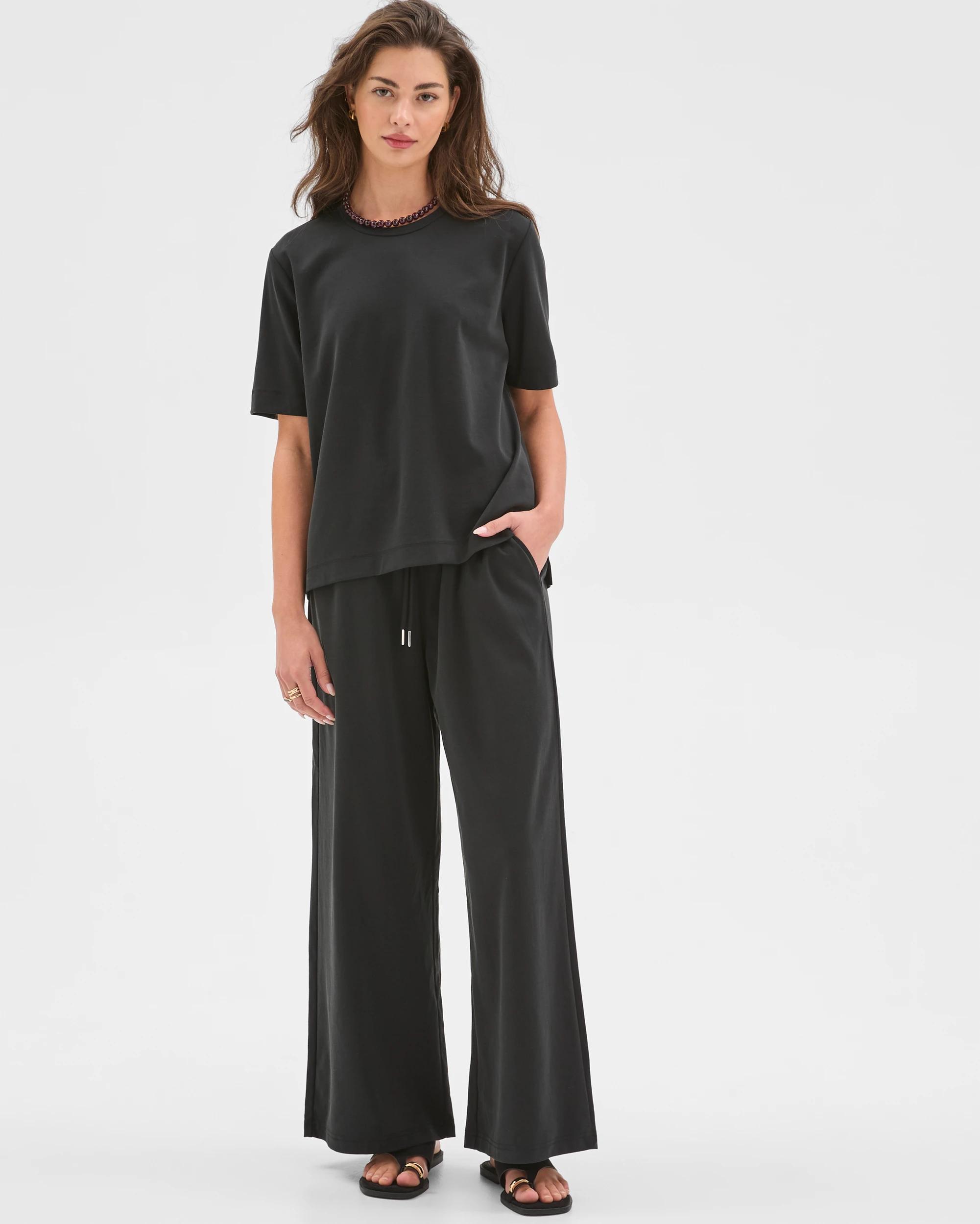 1 Target Petites Relaxed Drape T-Shirt WASHED BLACK, 1 of 6