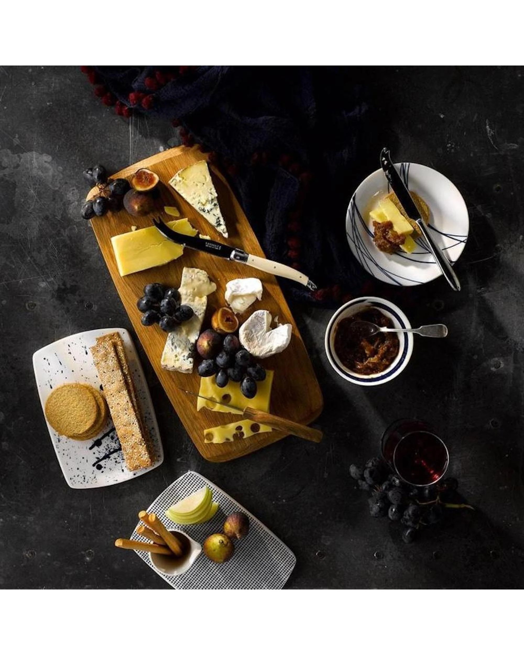 2 Royal Doulton 4pc Pacific Serving Boards 20cm  Set of 4, 2 of 3