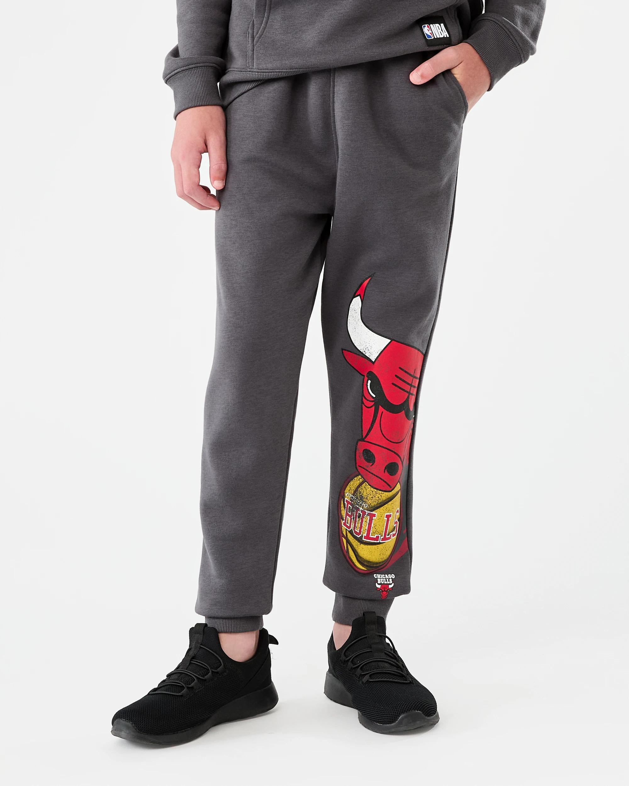 1 Official NBA Kids Trackpants Bulls 7d48, 1 of 4