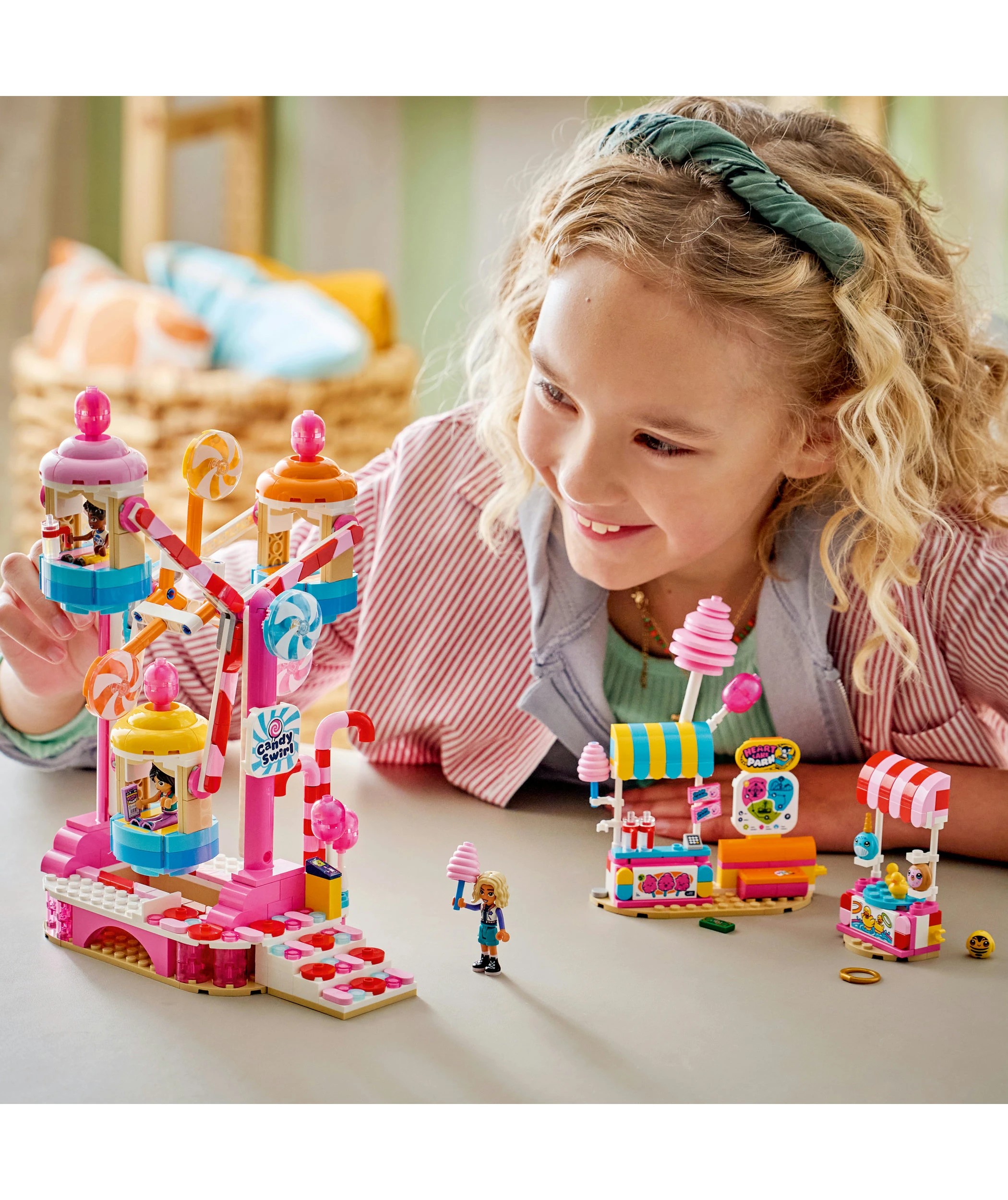8 LEGO Friends Candy & Cupcake Ferris Wheel 42700, 8 of 10