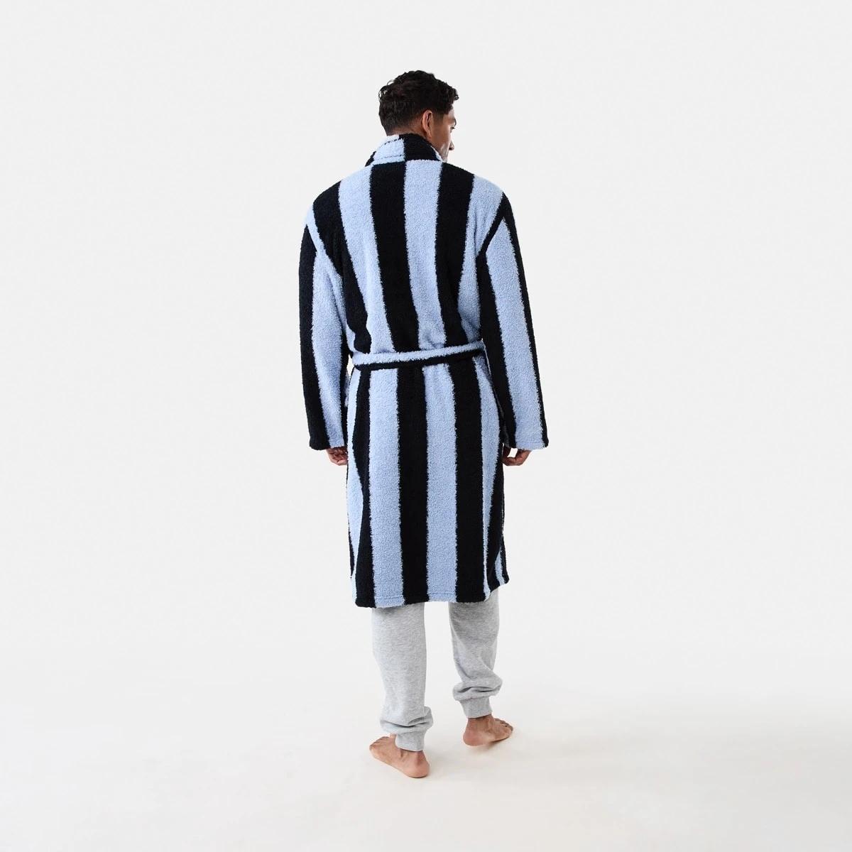 4 Cosy Fleece Gown Thk Stripe, 4 of 8