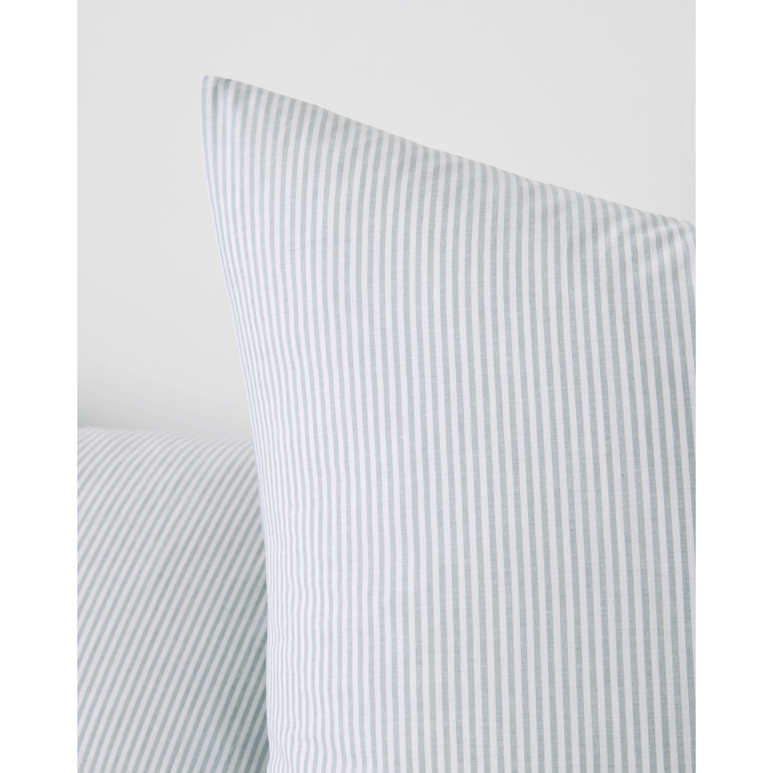 2 Target Hampton Stripe European Pillowcase
 - Queen Bed
 - Green, 2 of 2