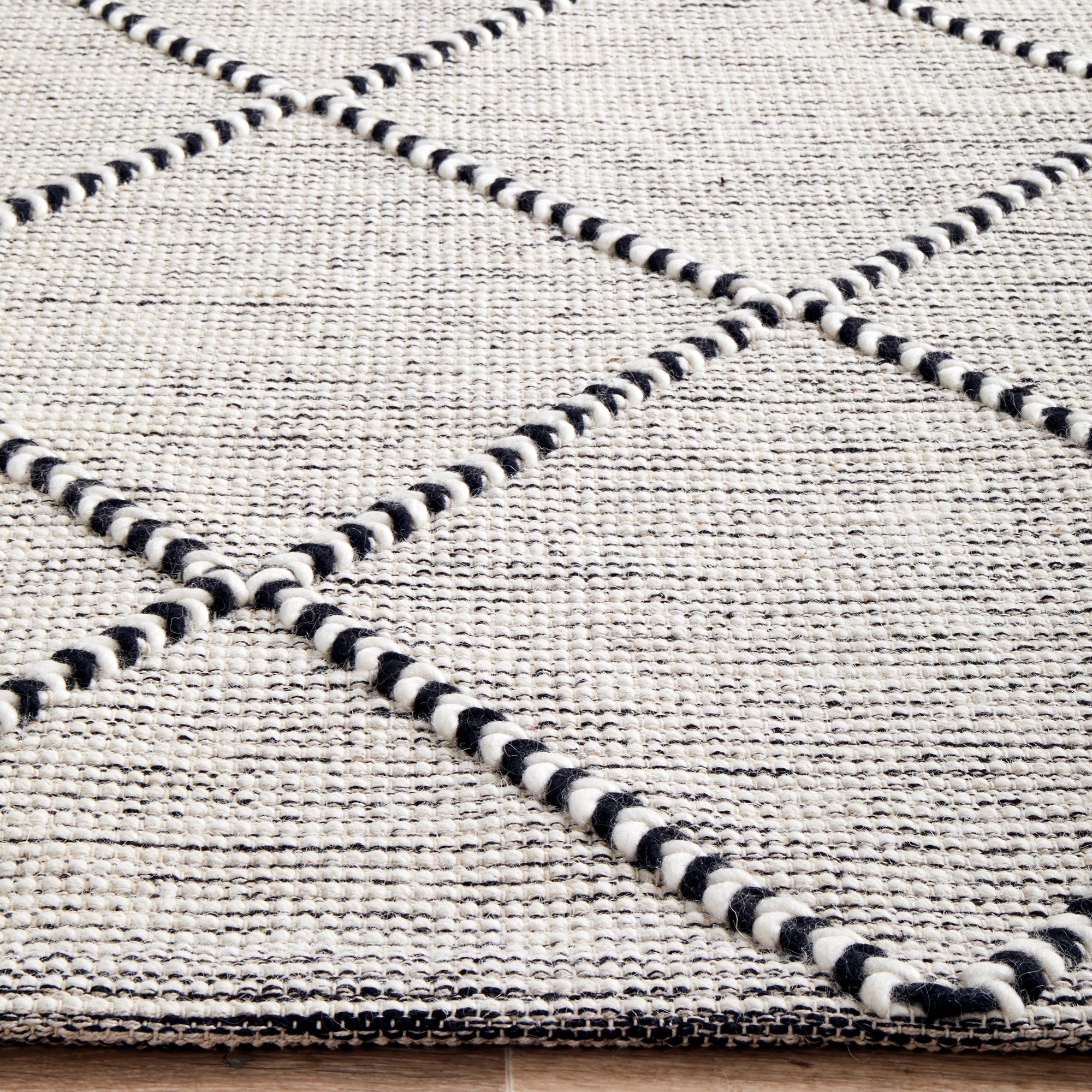 5 Common Ground Rugs Chateau 77 320x230cm - Grey, 5 of 9
