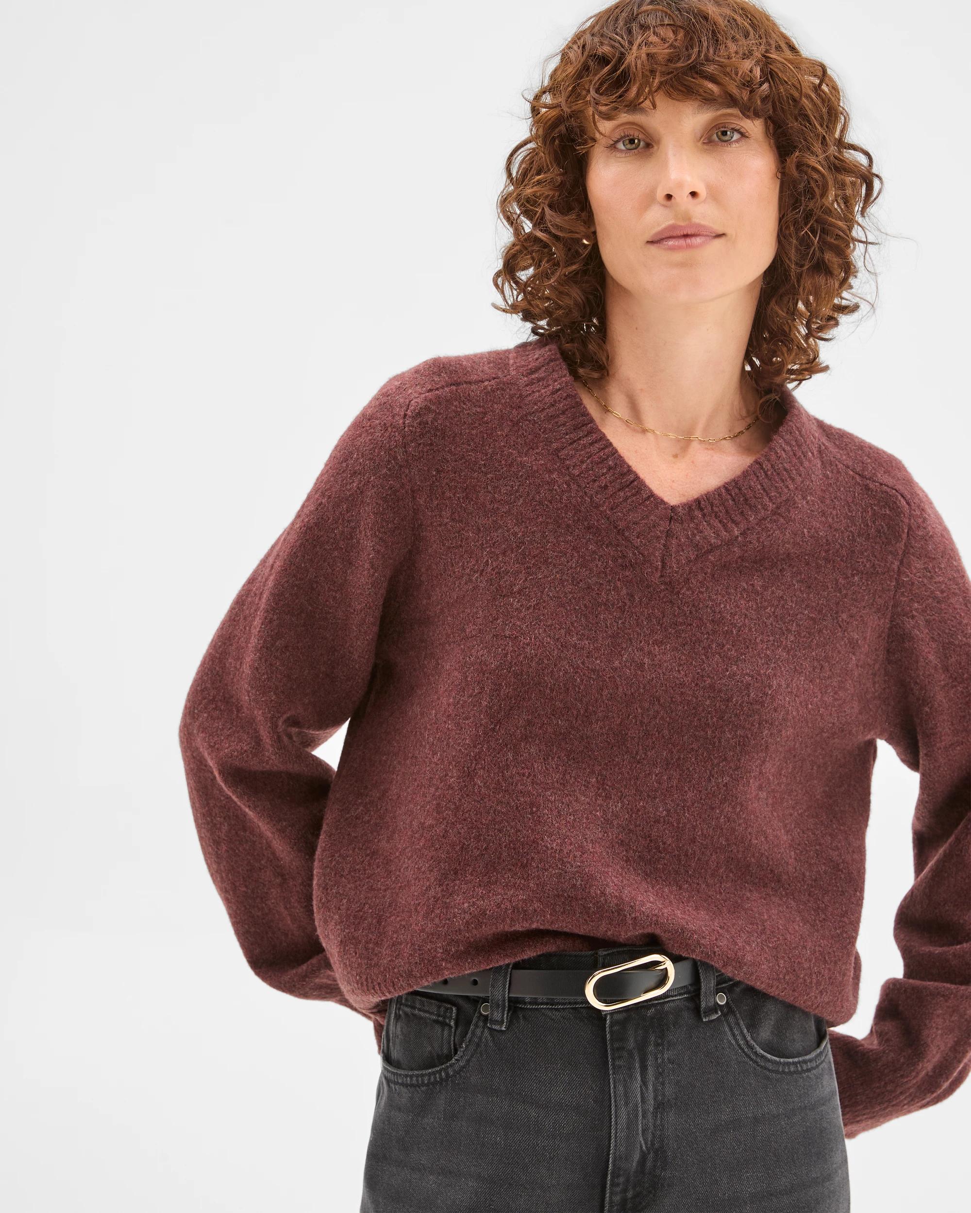 1 Target Woman Super Soft High V-Neck Jumper BURGUNDY, 1 of 6