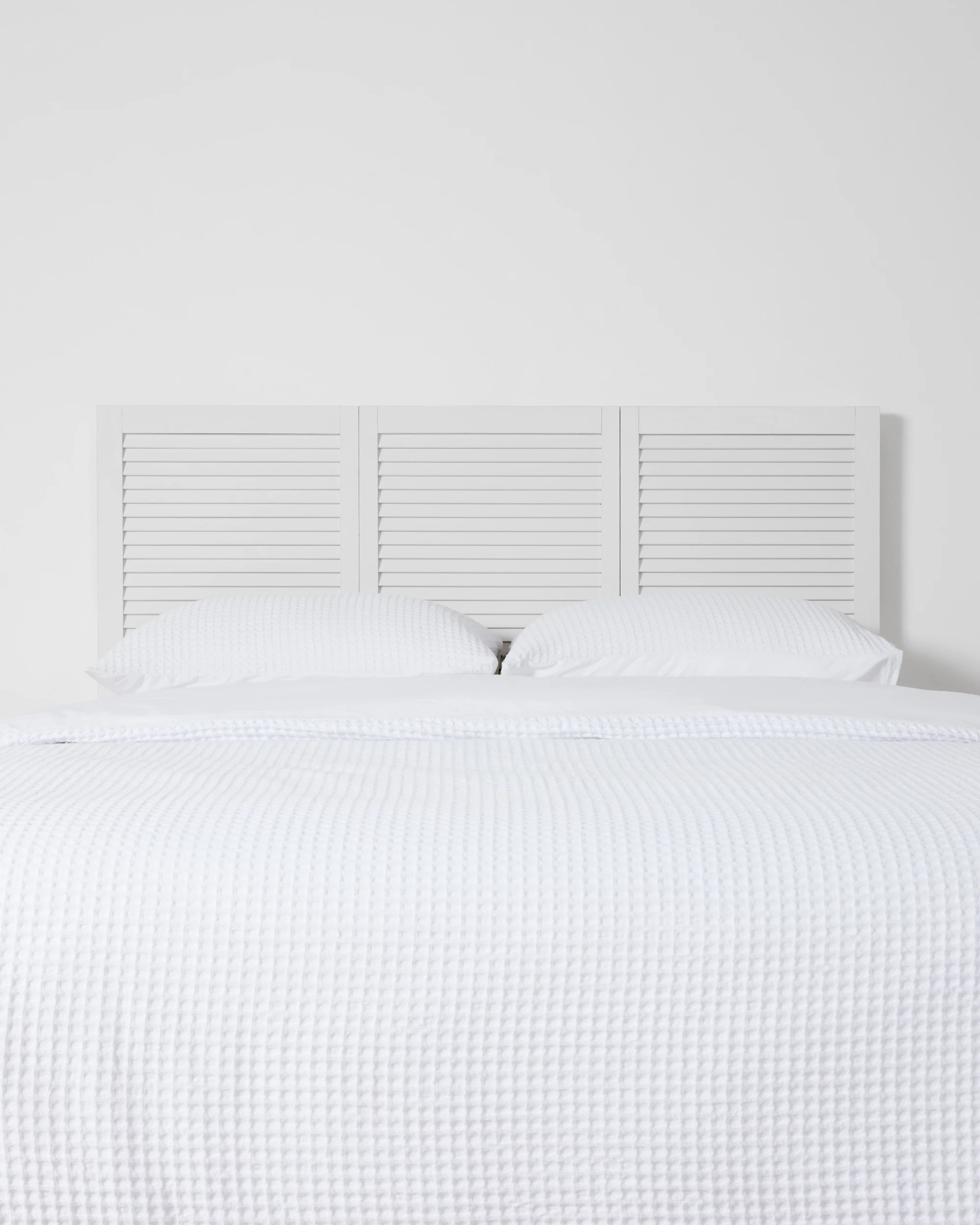 2 Charlie Queen Bedhead - White, 2 of 9