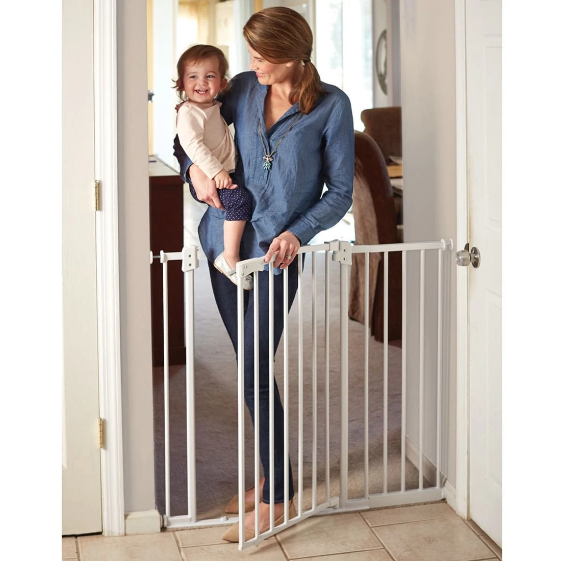 3 Tall & Wide Metal Gate, 3 of 6