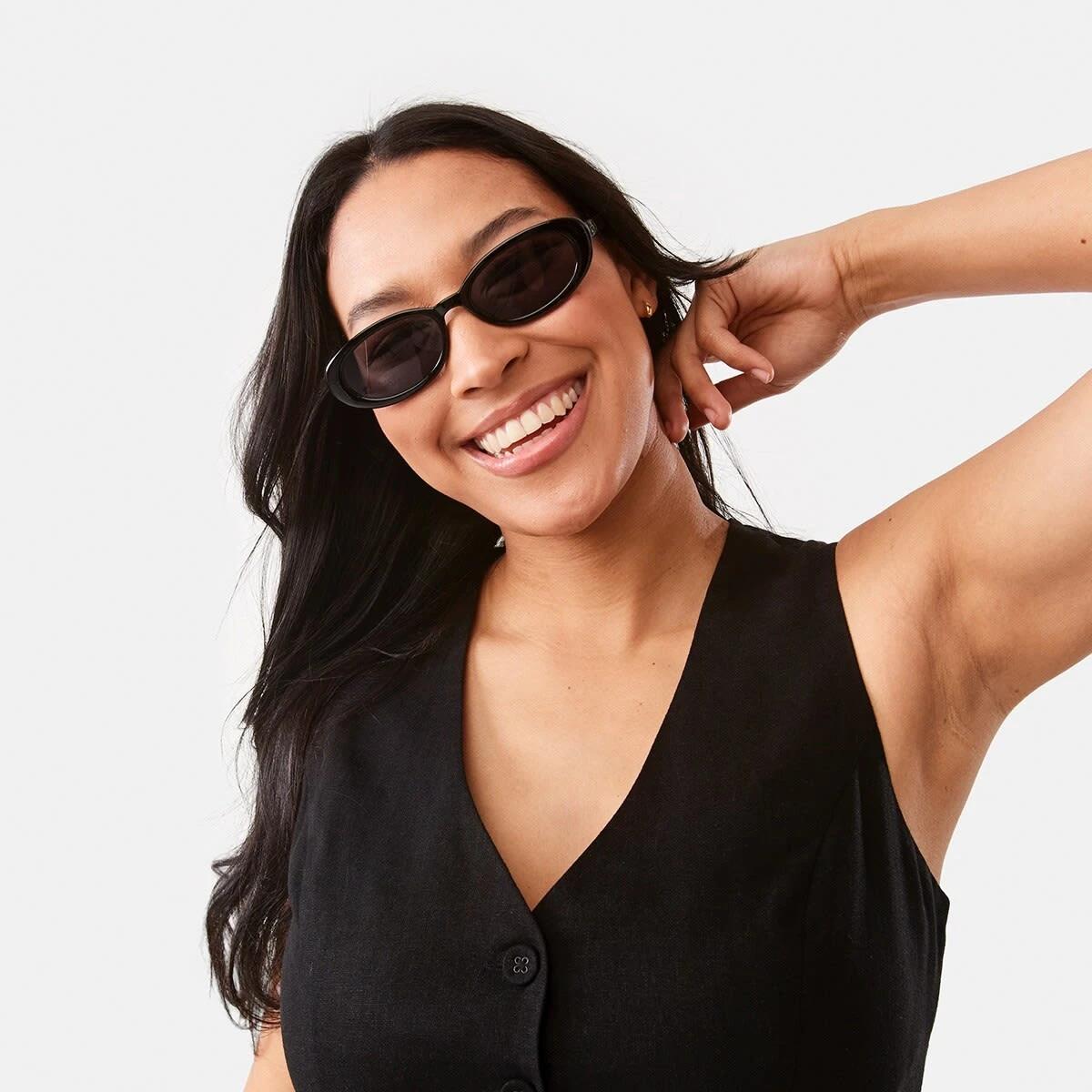 5 Oval Shape Sunglasses Black, 5 of 7