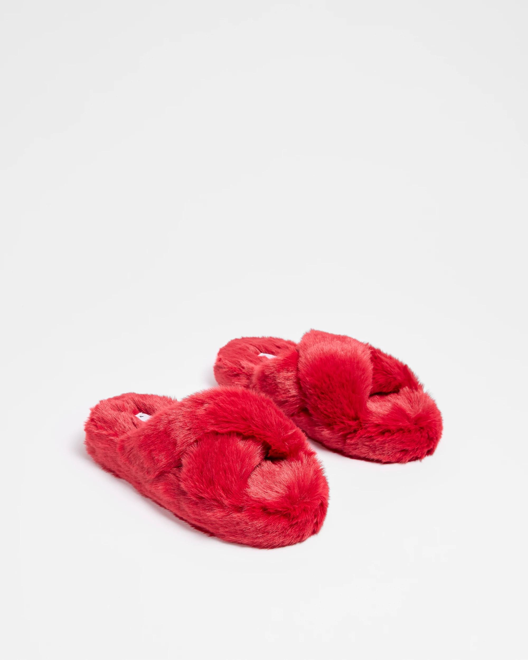 3 Target Girls Senior Christmas Fluffy Slipper RED, 3 of 3