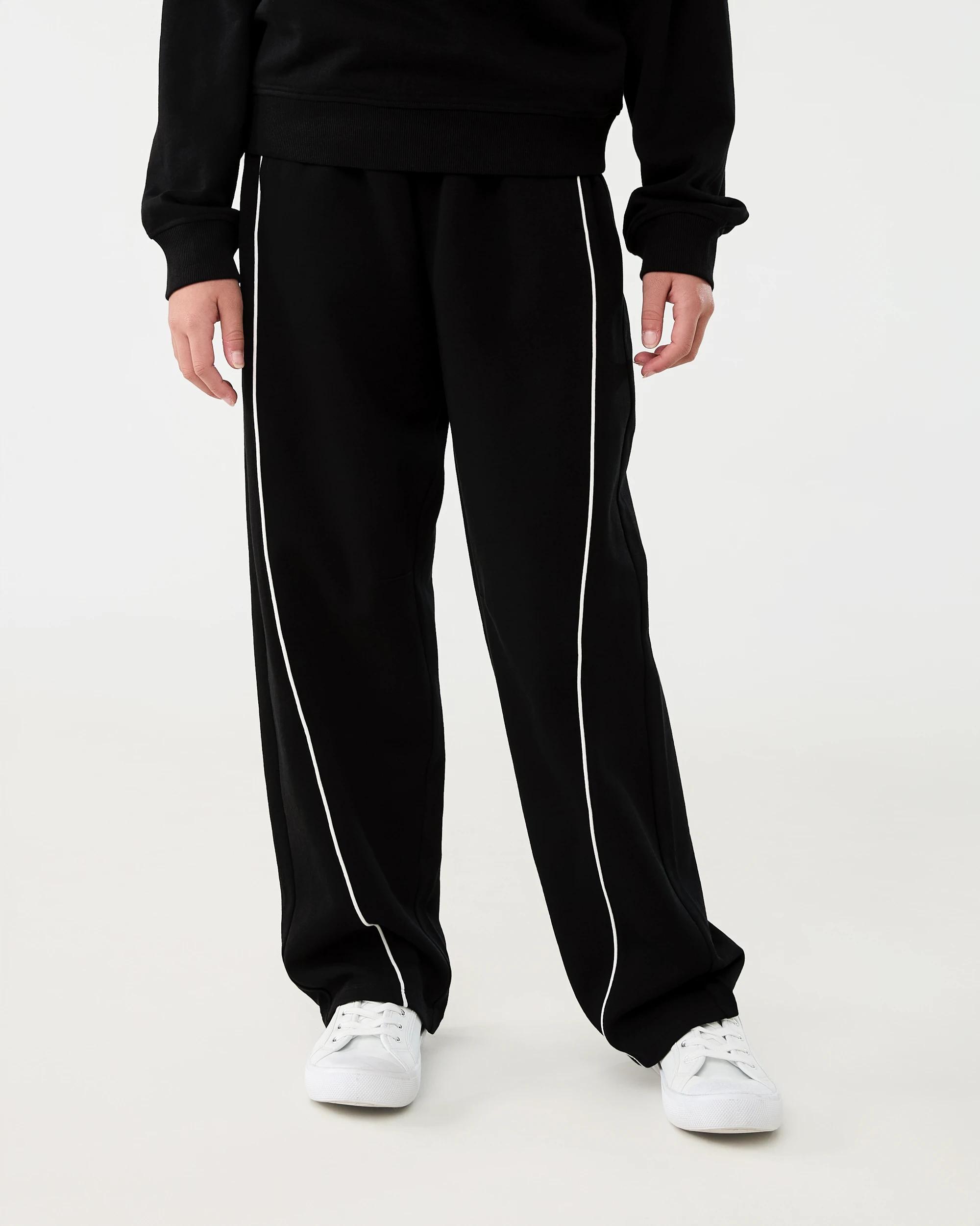 1 Barrel Leg Trackpants Black, 1 of 8