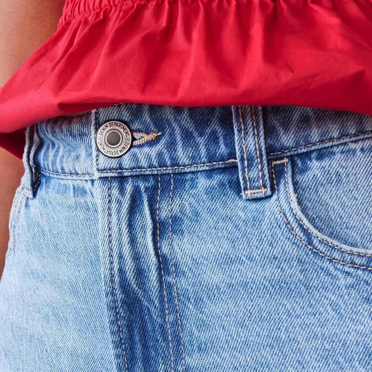 8 Straight Leg Stud Jeans Mid Wash, 8 of 9