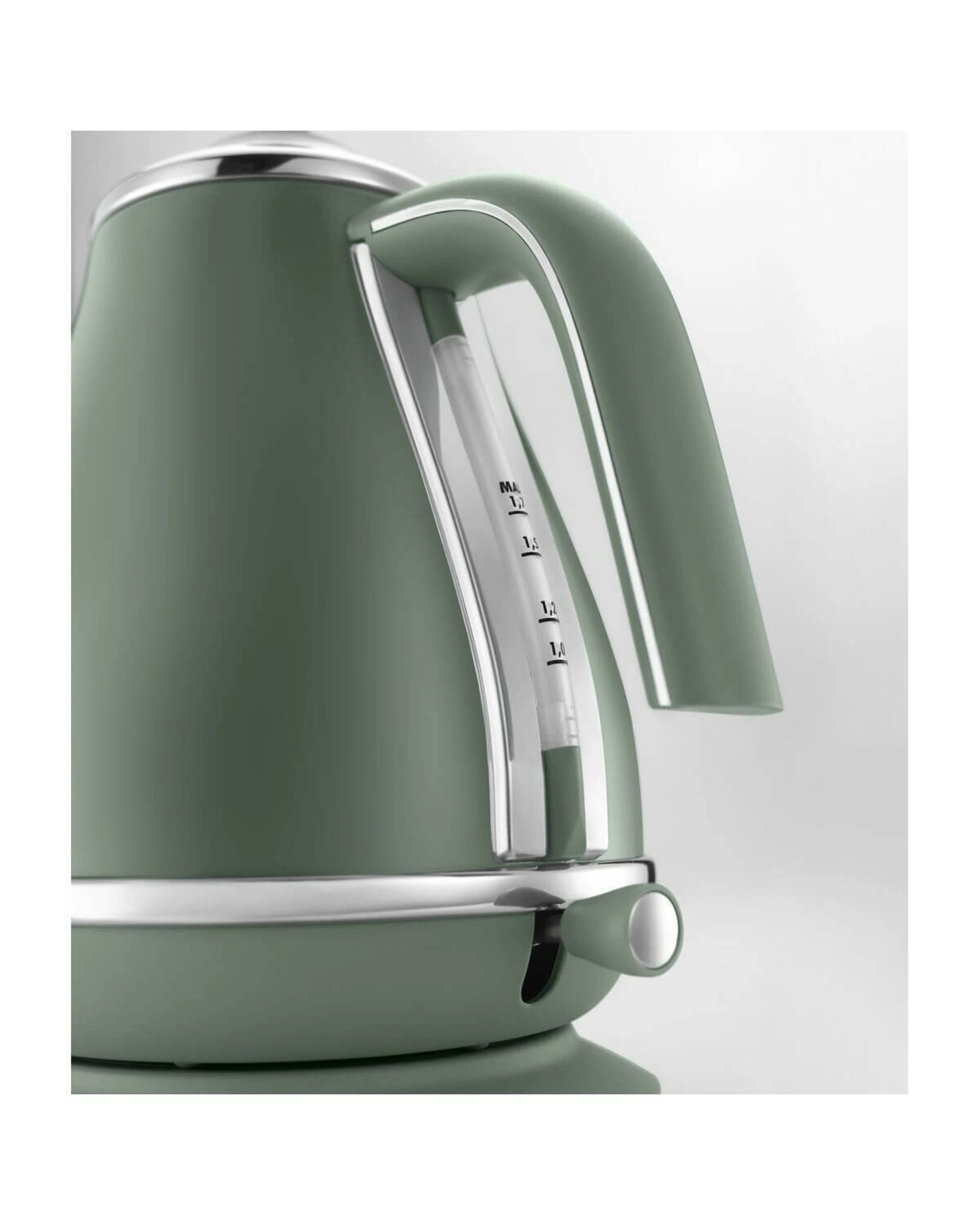 3 De'Longhi The Icona Capitals 1.7L Kettle Vienna Green, 3 of 5
