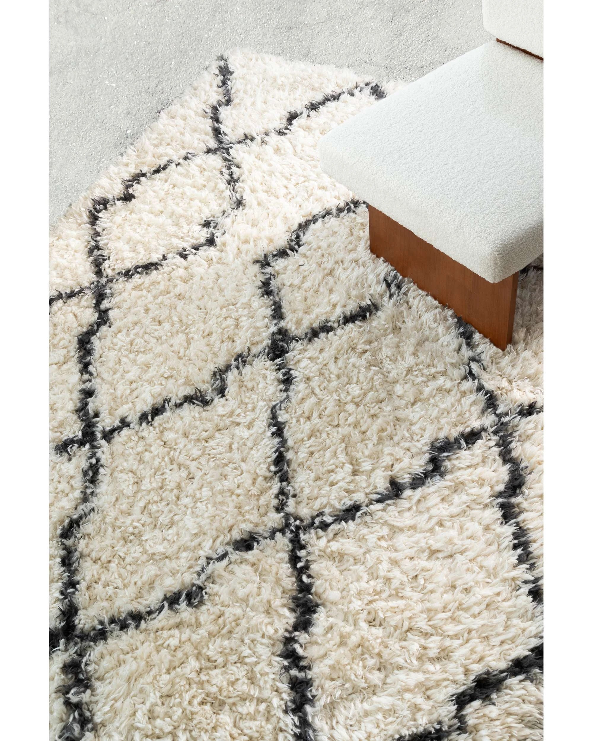 3 Loopsie Rusk Diamond Shag Rug-290cm x 200cm - White, 3 of 8