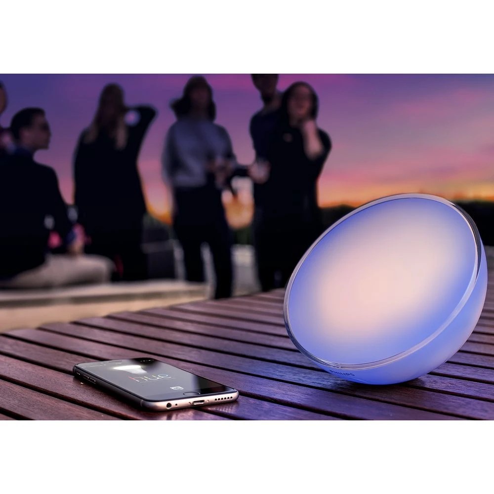 9 Philips Hue Go MK2 Bluetooth White and Colour Ambience, 9 of 10