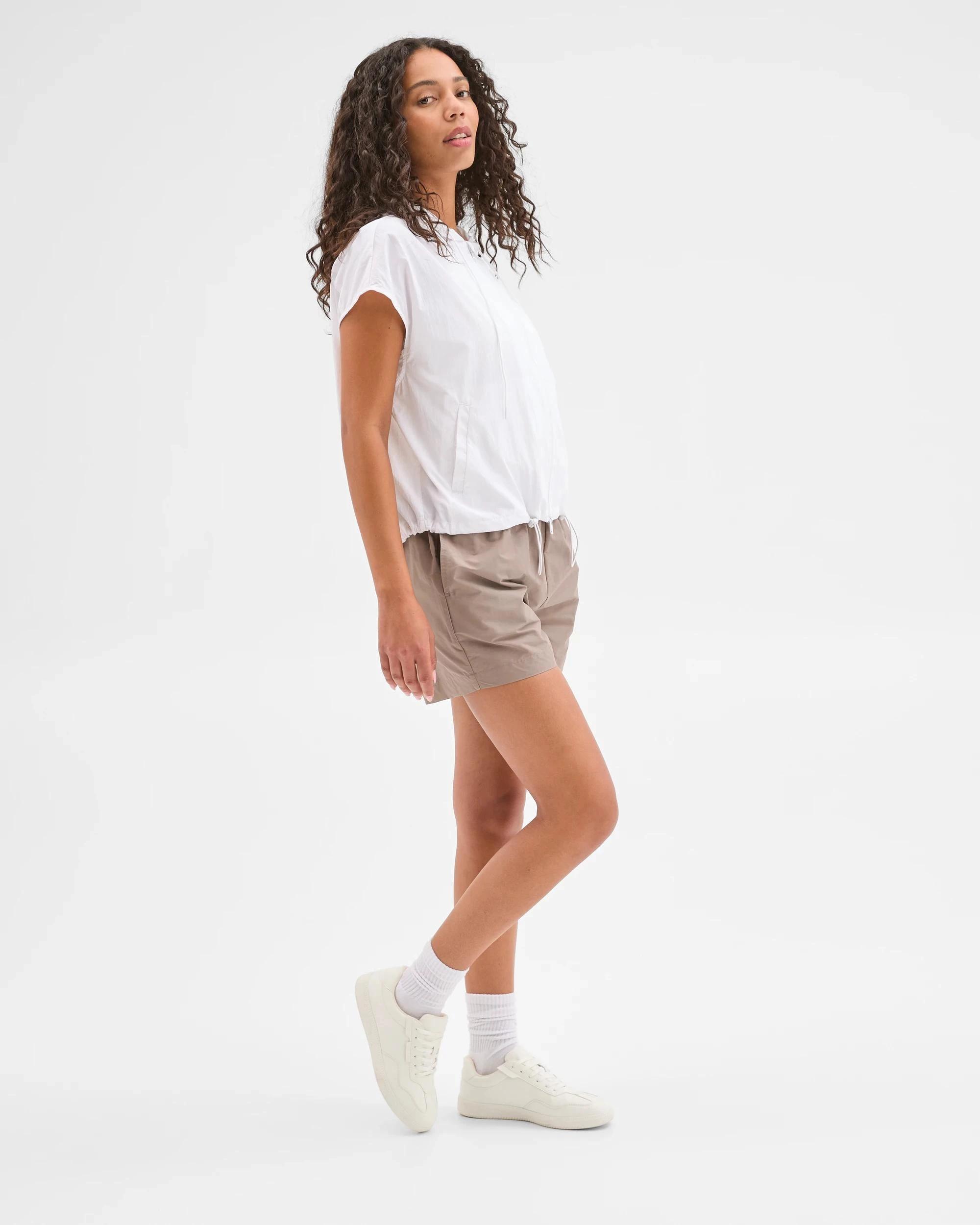 6 Target Active Lightweight Zip Through Vest WHITE, 6 of 6