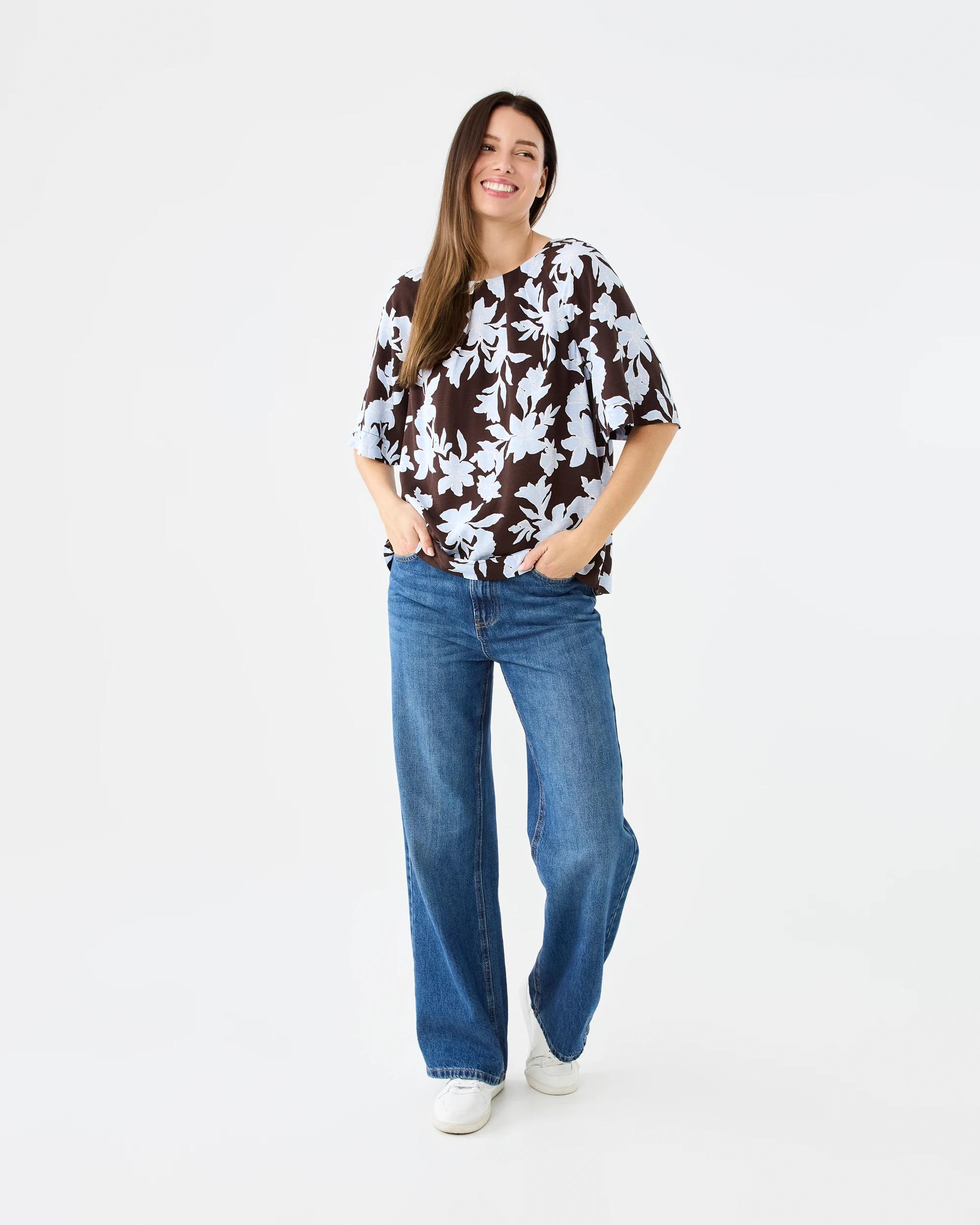 7 Short Sleeve Tuck Top Sketch Frl, 7 of 7