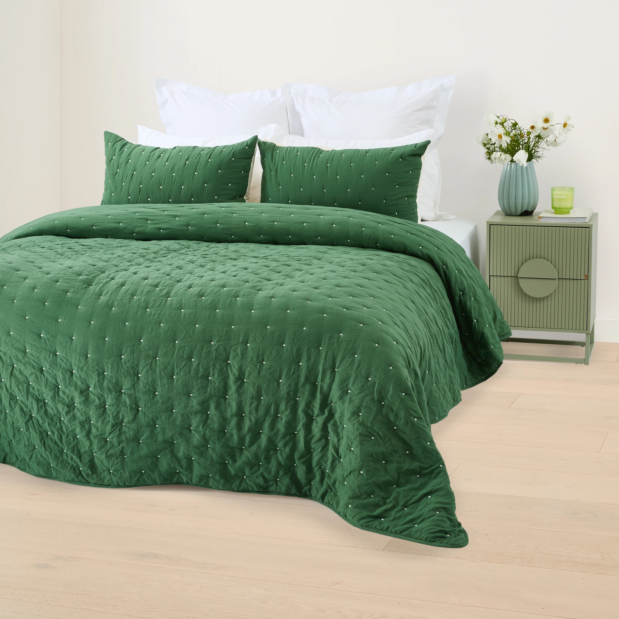 3 Polka Dot Reversible Coverlet Set - Queen/ King Bed, 3 of 9