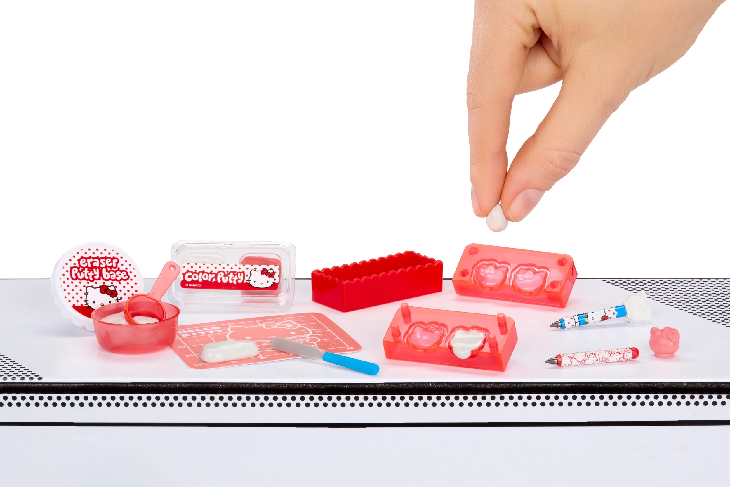 5 MGA's Miniverse: Make It Mini Hello Kitty and Friends - Assorted, 5 of 10