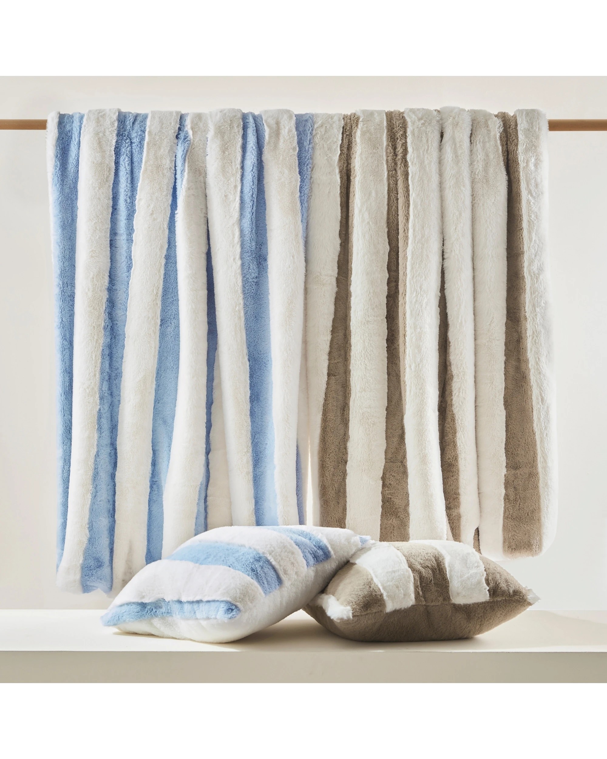 7 Dreamaker Denver Carved Stripe Faux Fur Throw 180x200cm - Natural, 7 of 8