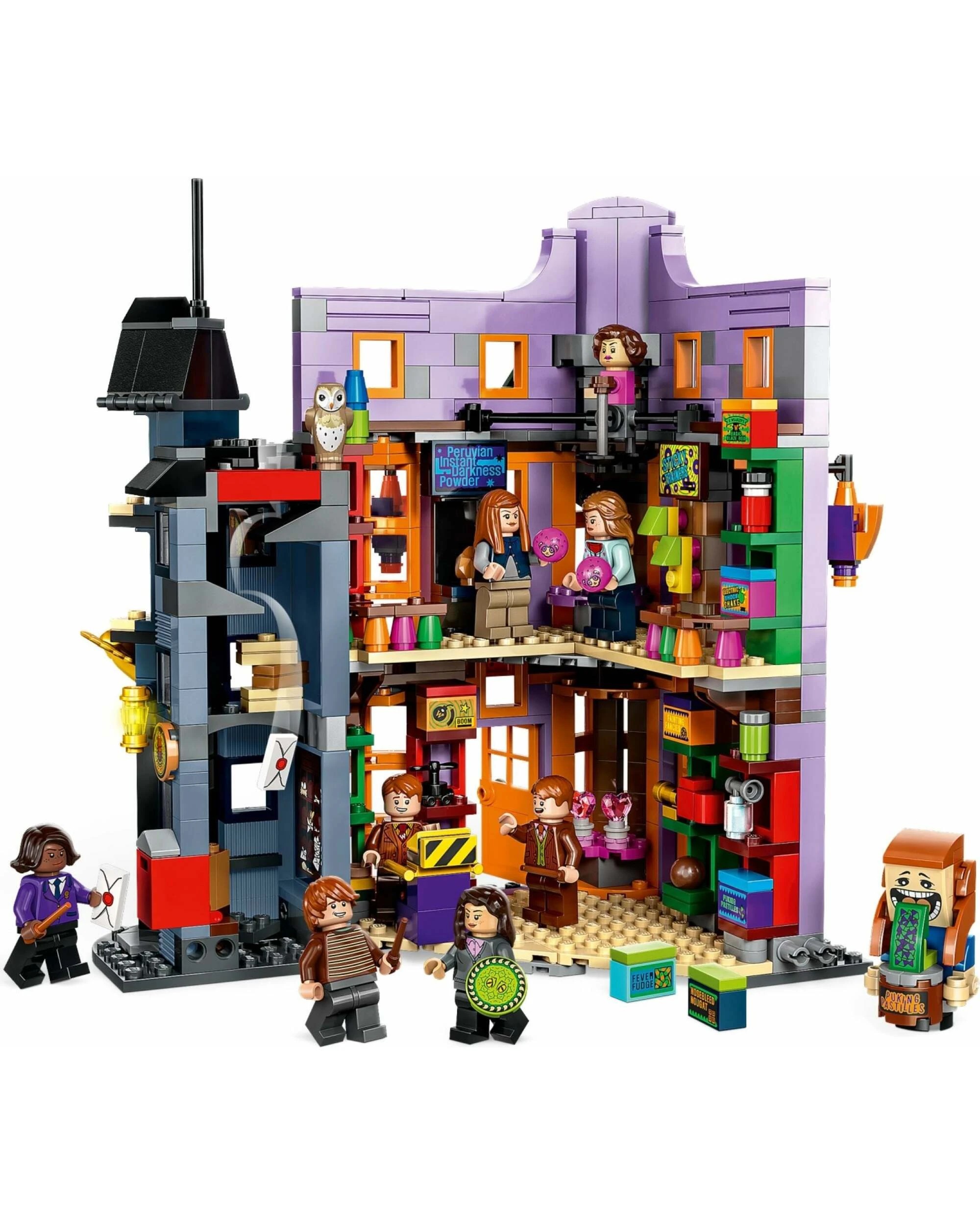 2 LEGO Harry Potter Series 76422 Diagon Alley: Weasleys' Wizard Wheezes, 2 of 3