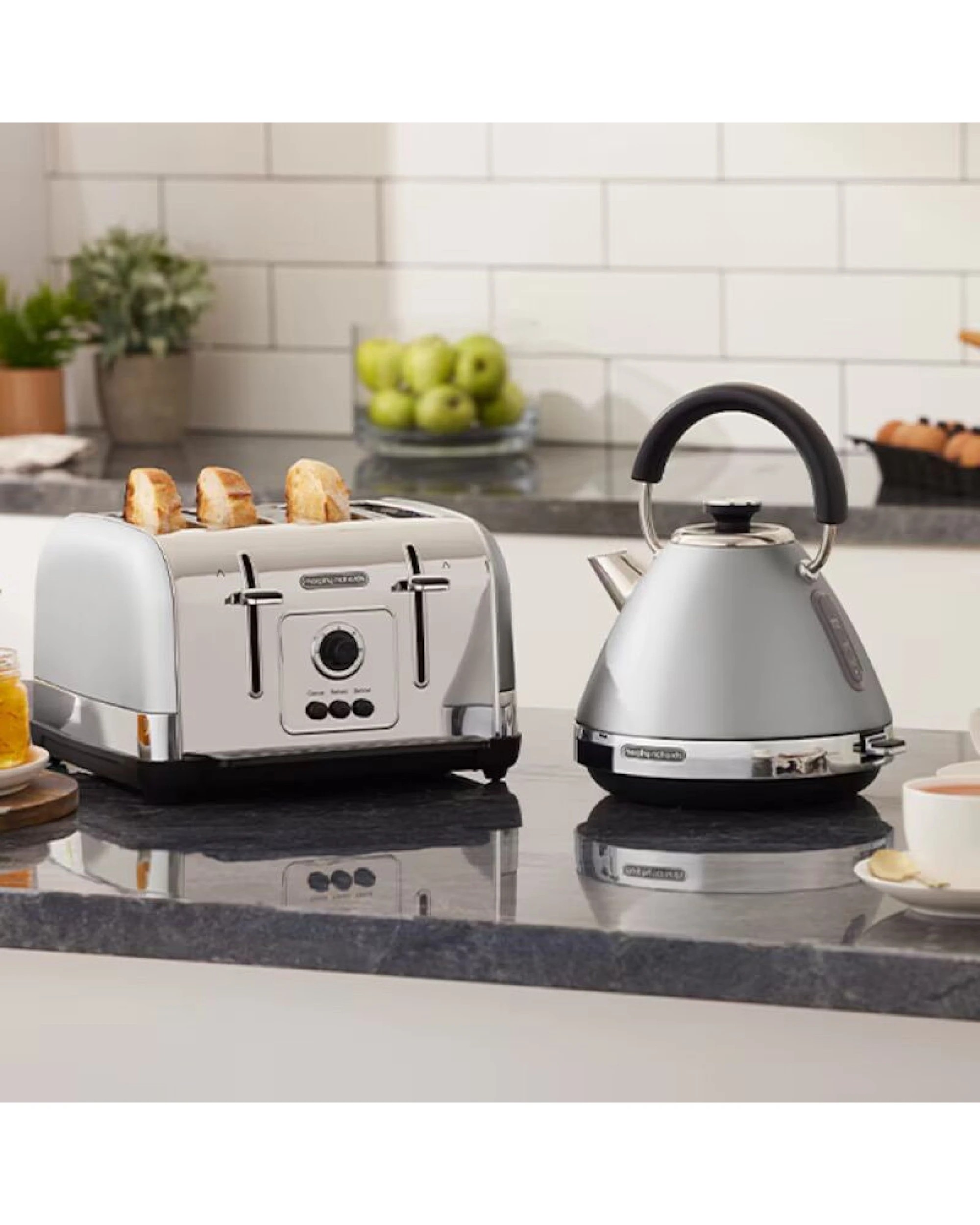 4 Morphy Richards Traditional Pyramid Kettle with 1.5L Capacity, 4 of 4