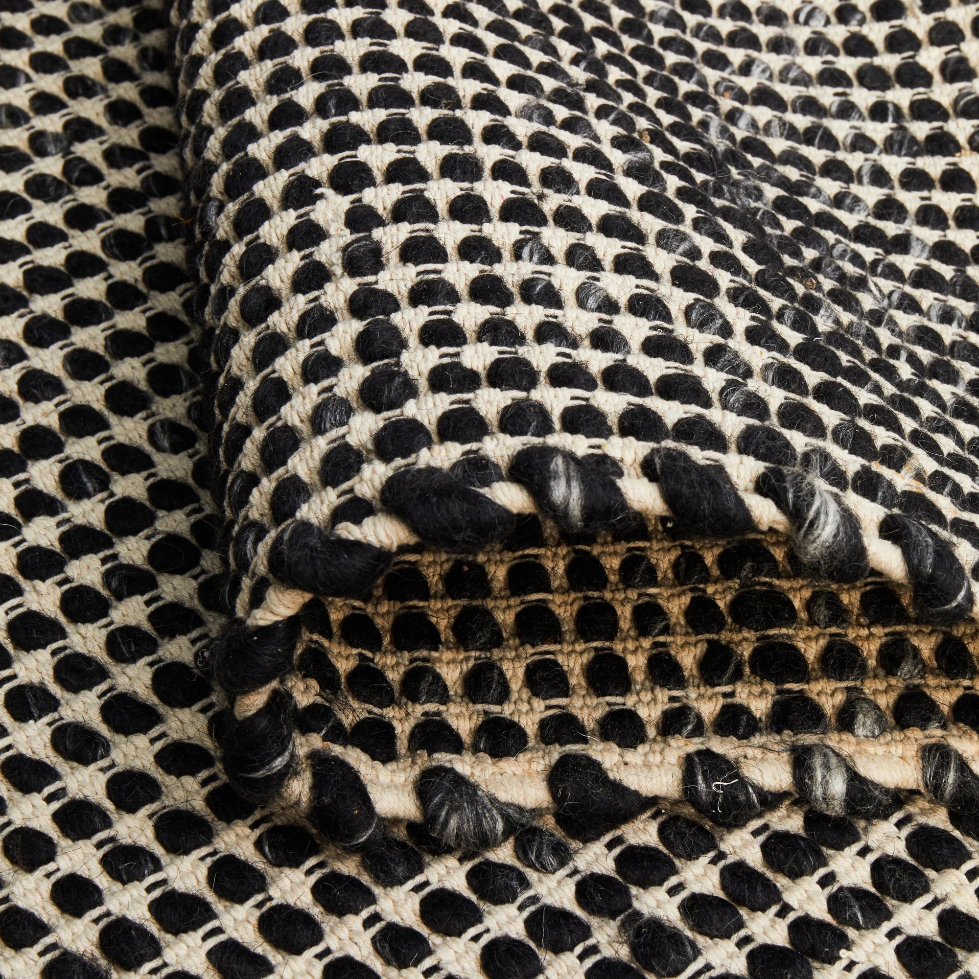 9 Common Ground Rugs Nordica 300 225x155cm - Black, 9 of 9