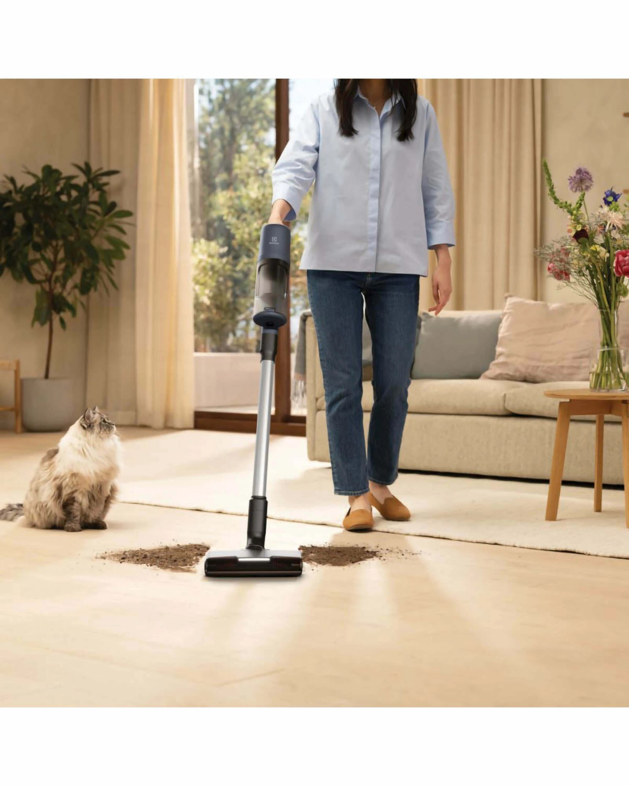 1 Electrolux 600 Cordless Cleaner - BLACK, 1 of 7