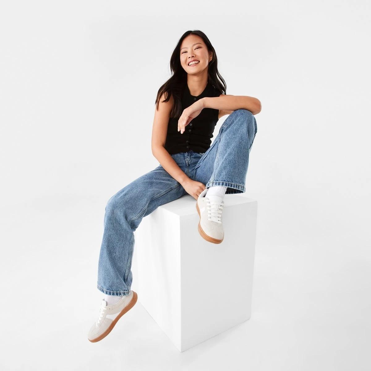 10 Low Rise Straight Leg Jeans Mid Wash, 10 of 10