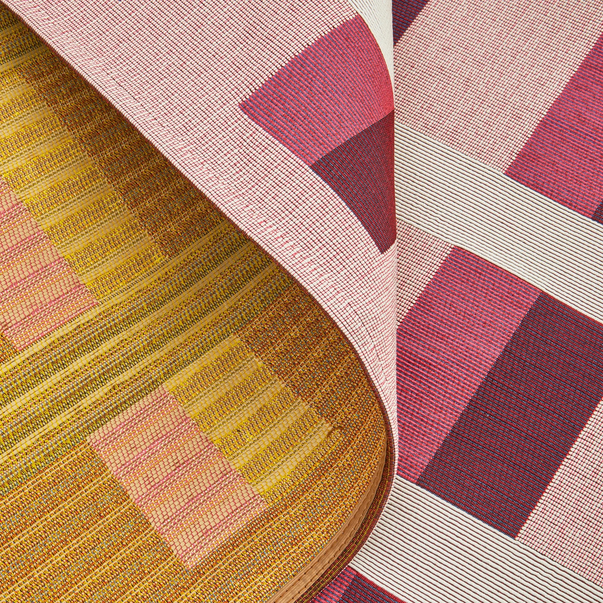 7 Common Ground Rugs Horizon Lattice 160x100cm - Small Pet Friendly Outdoor Floor Rug - Red - Pink, 7 of 9