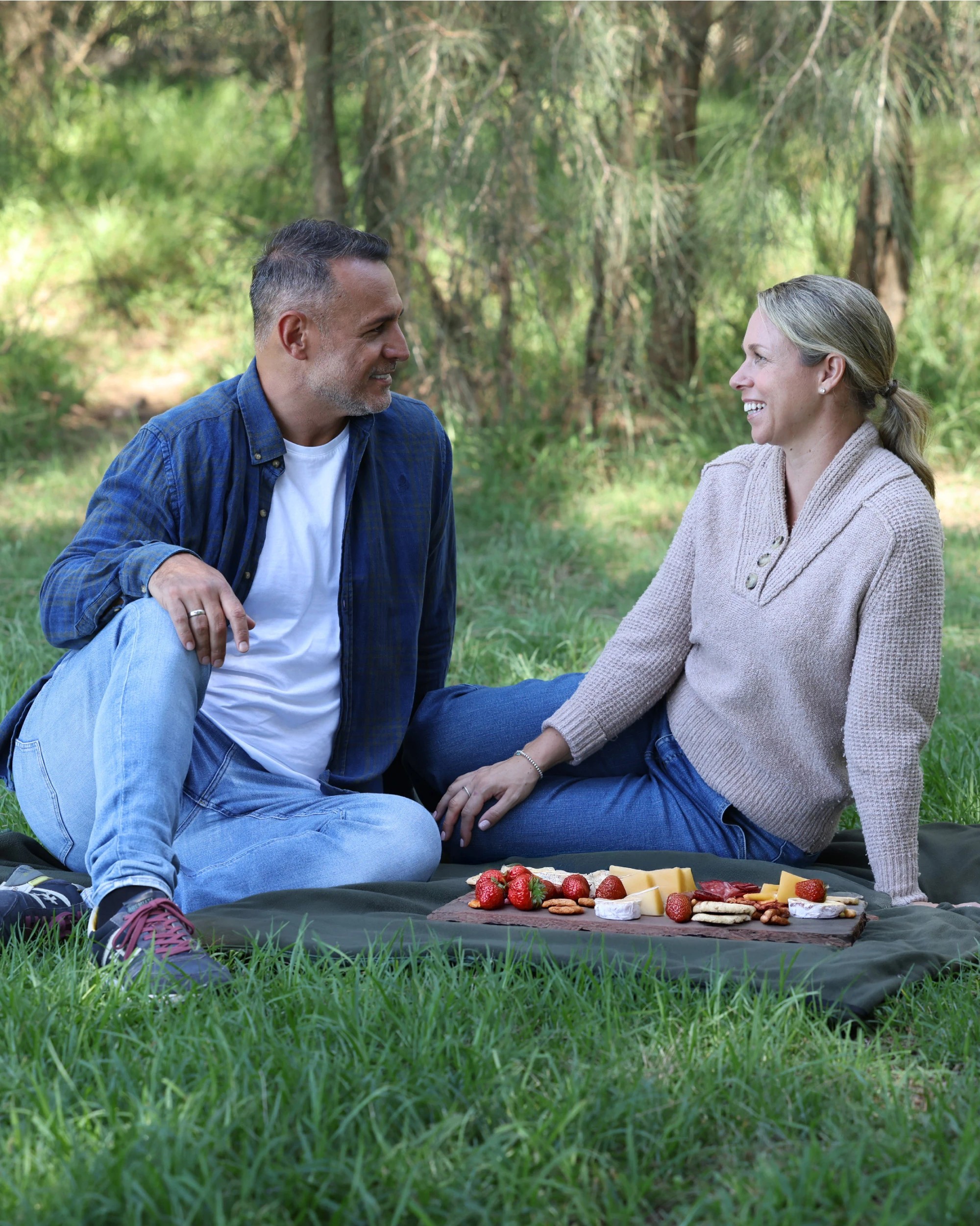 5 Sash & Bloom Heated Blanket Super-Soft Heated Wearable Blanket For Indoors or Outdoors, 5 of 8