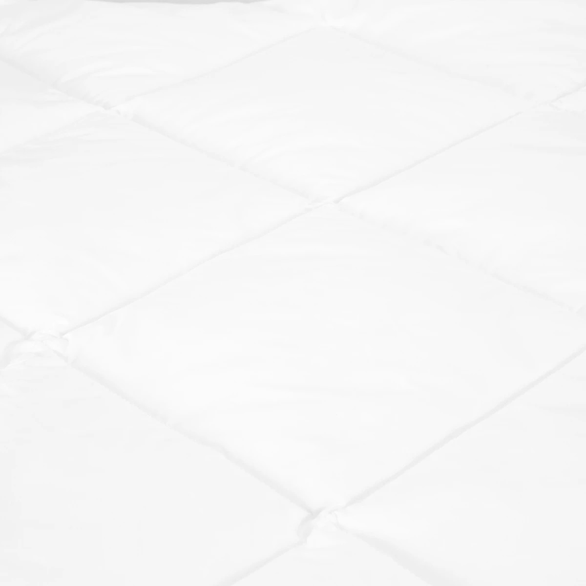 3 Medium Warmth Supreme Comfort Quilt - Queen Bed, 3 of 3