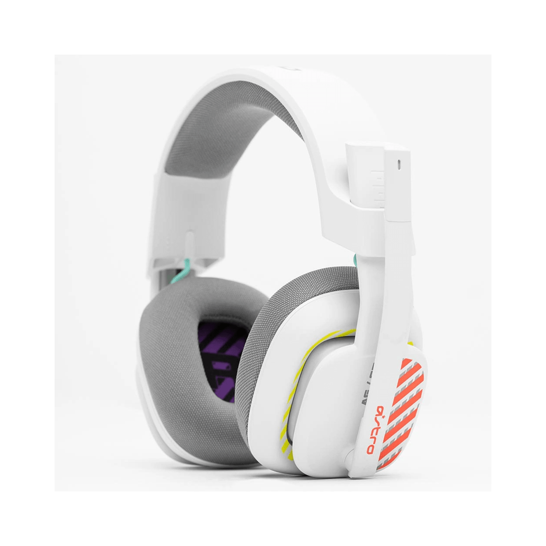 2 Astro A10 Gen 2 Wired Gaming Headset for Xbox Series X
 - white, 2 of 3