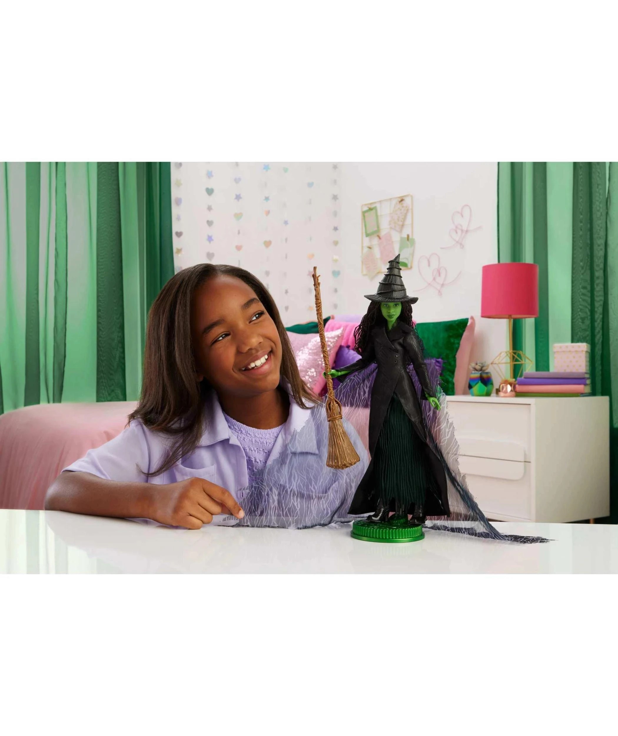 5 Universal Pictures’ Wicked: For Good Deluxe Elphaba Doll & Accessories - Green, 5 of 5