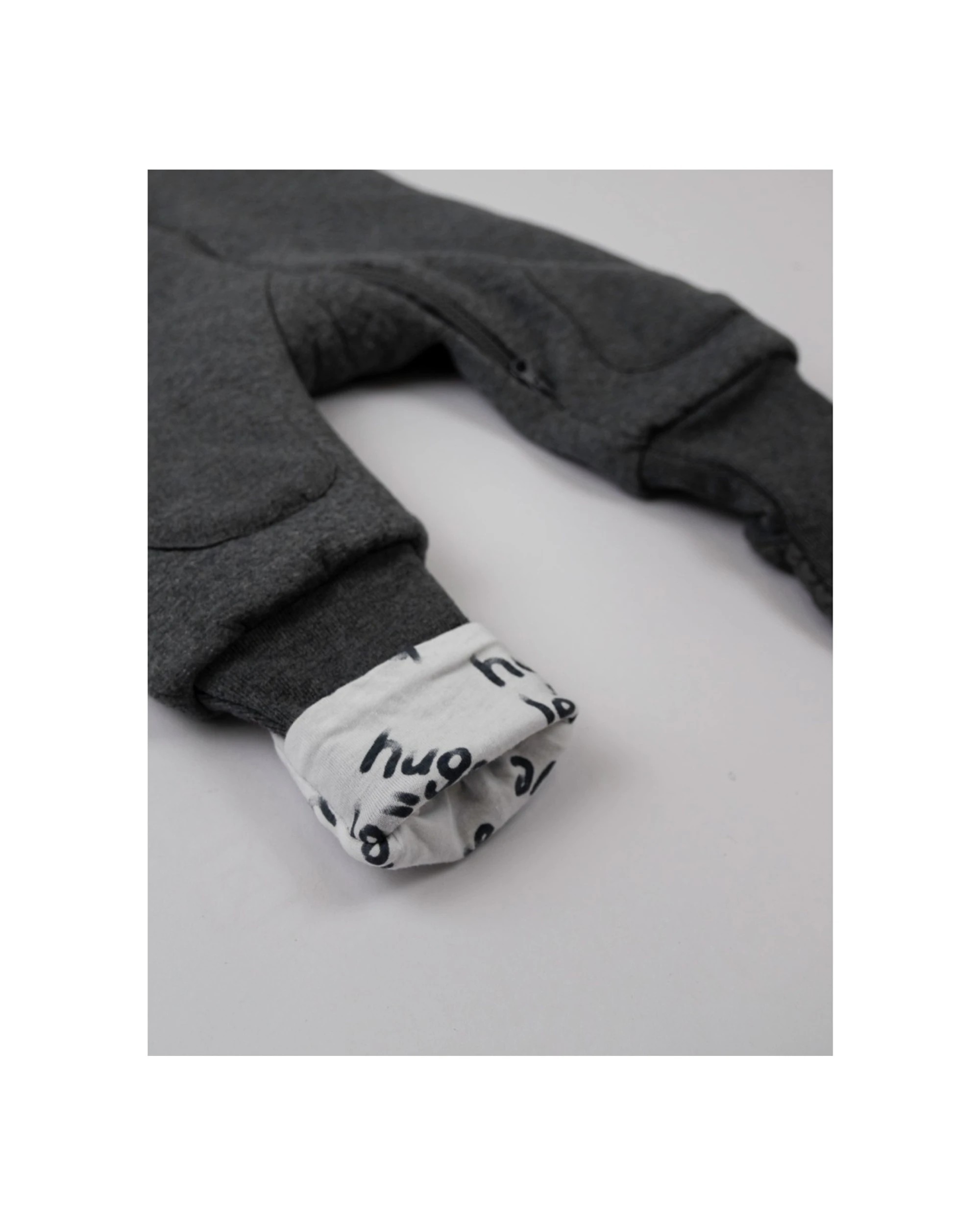 6 Babystudio Warmie Sleeves And Legs Cotton 3.0 Tog Medium Long Arms Hugs=Love - Charcoal, 6 of 6