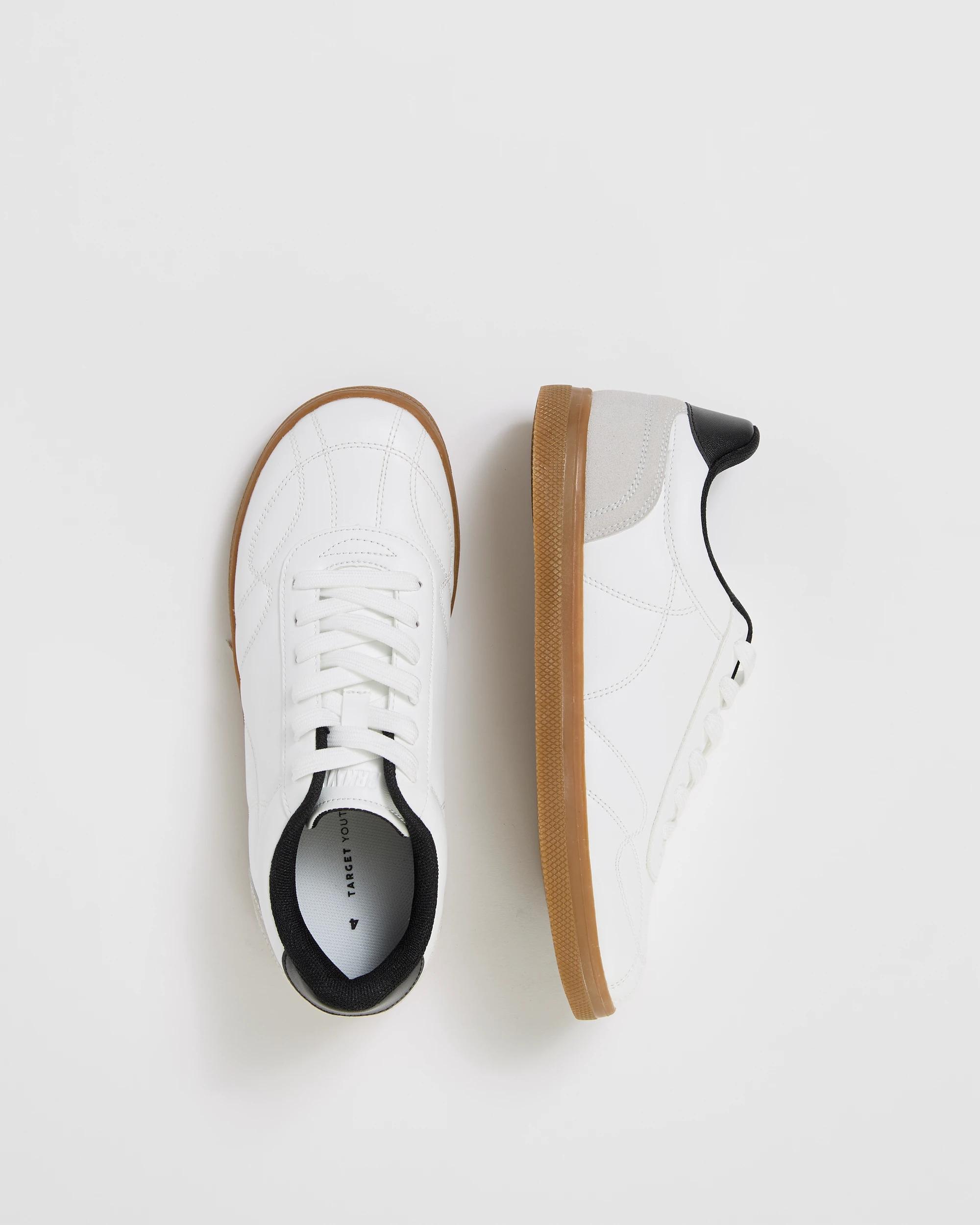 3 Target Boys Senior Driver Court Low Sneaker WHITE, 3 of 3