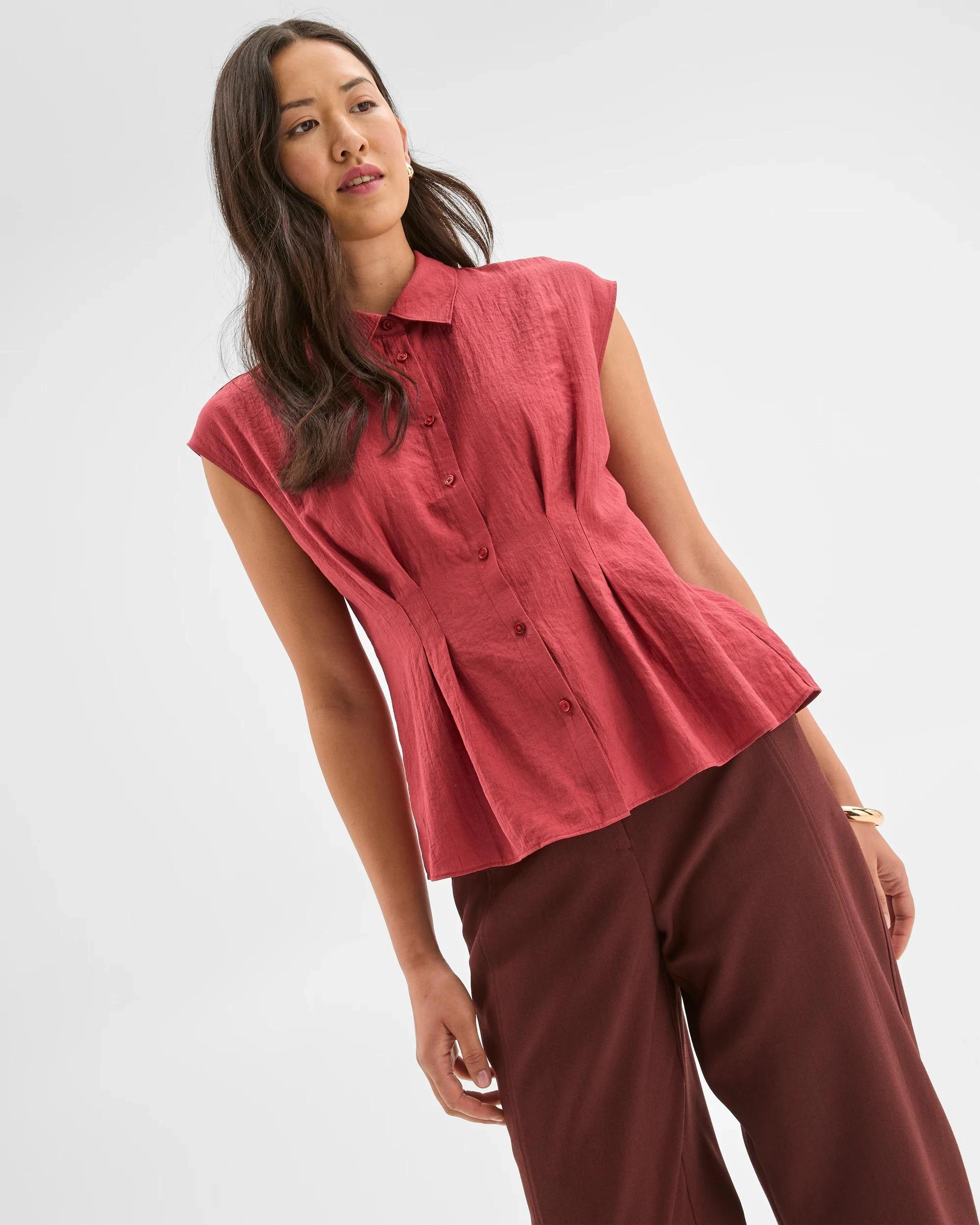 1 Preview Sleeveless Waist Tuck Shirt POMEGRANATE, 1 of 7