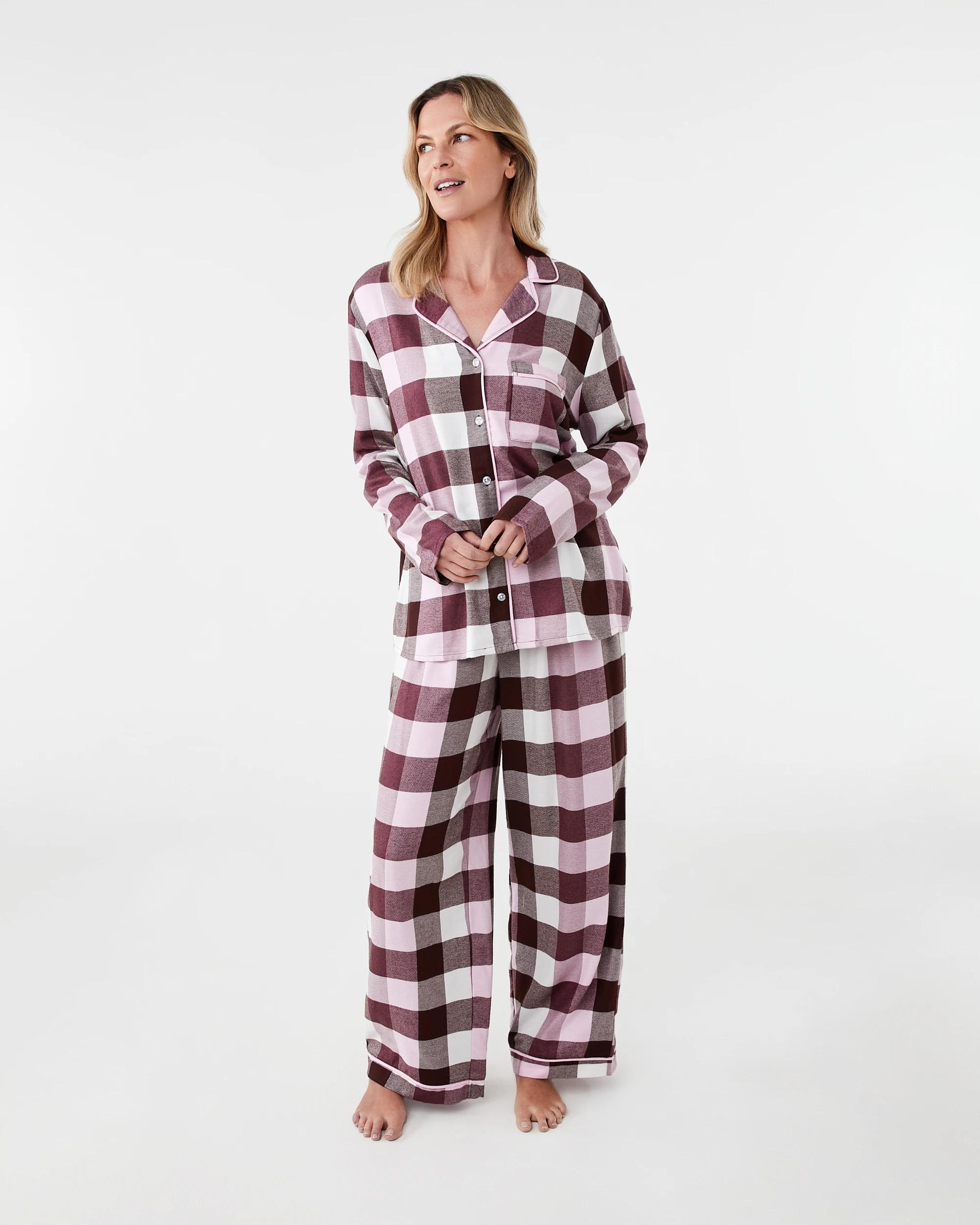 1 Classic Flannel Pyjama Set Large Chk, 1 of 9
