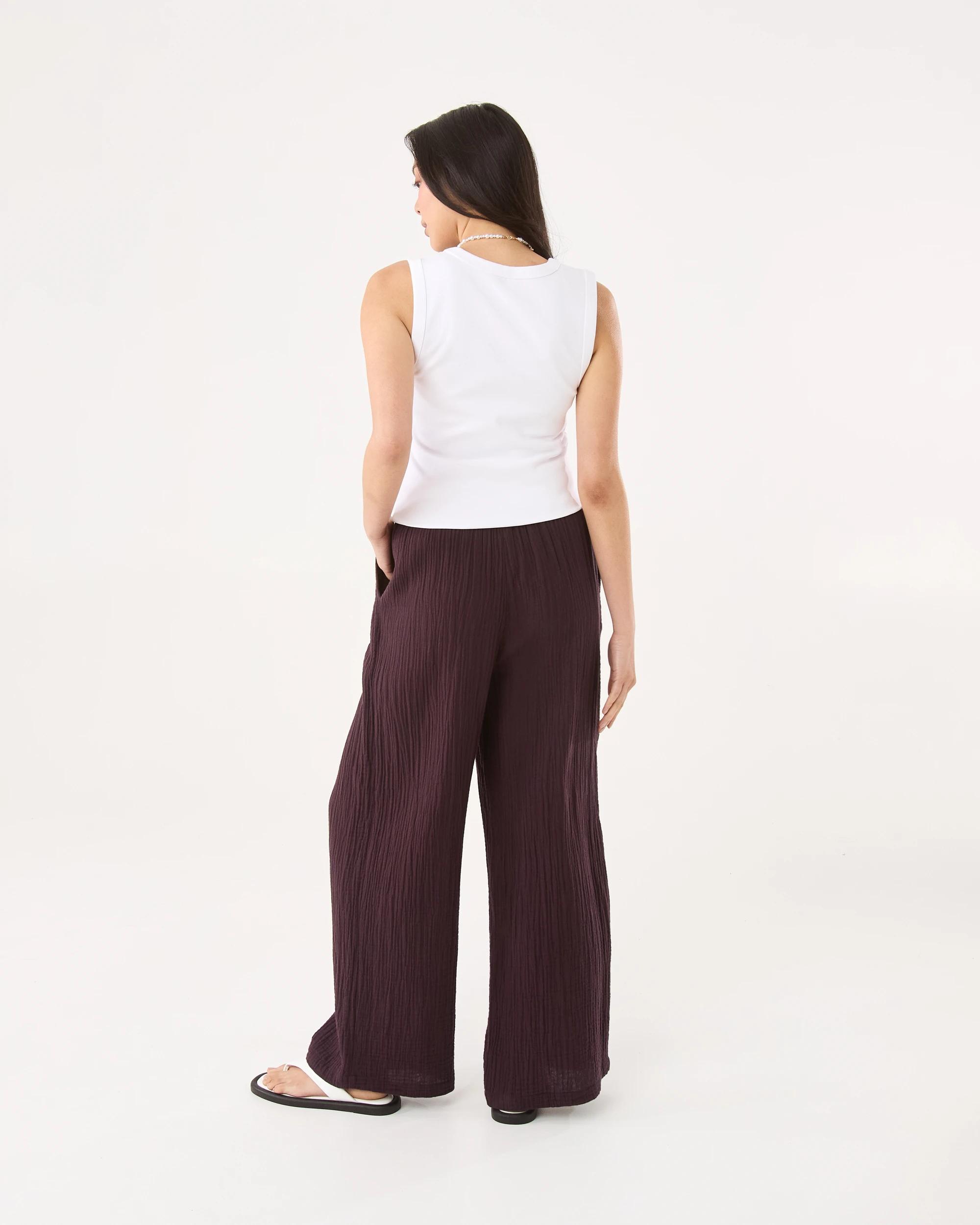 4 Sleeveless Elevated V-Neck Top White, 4 of 7