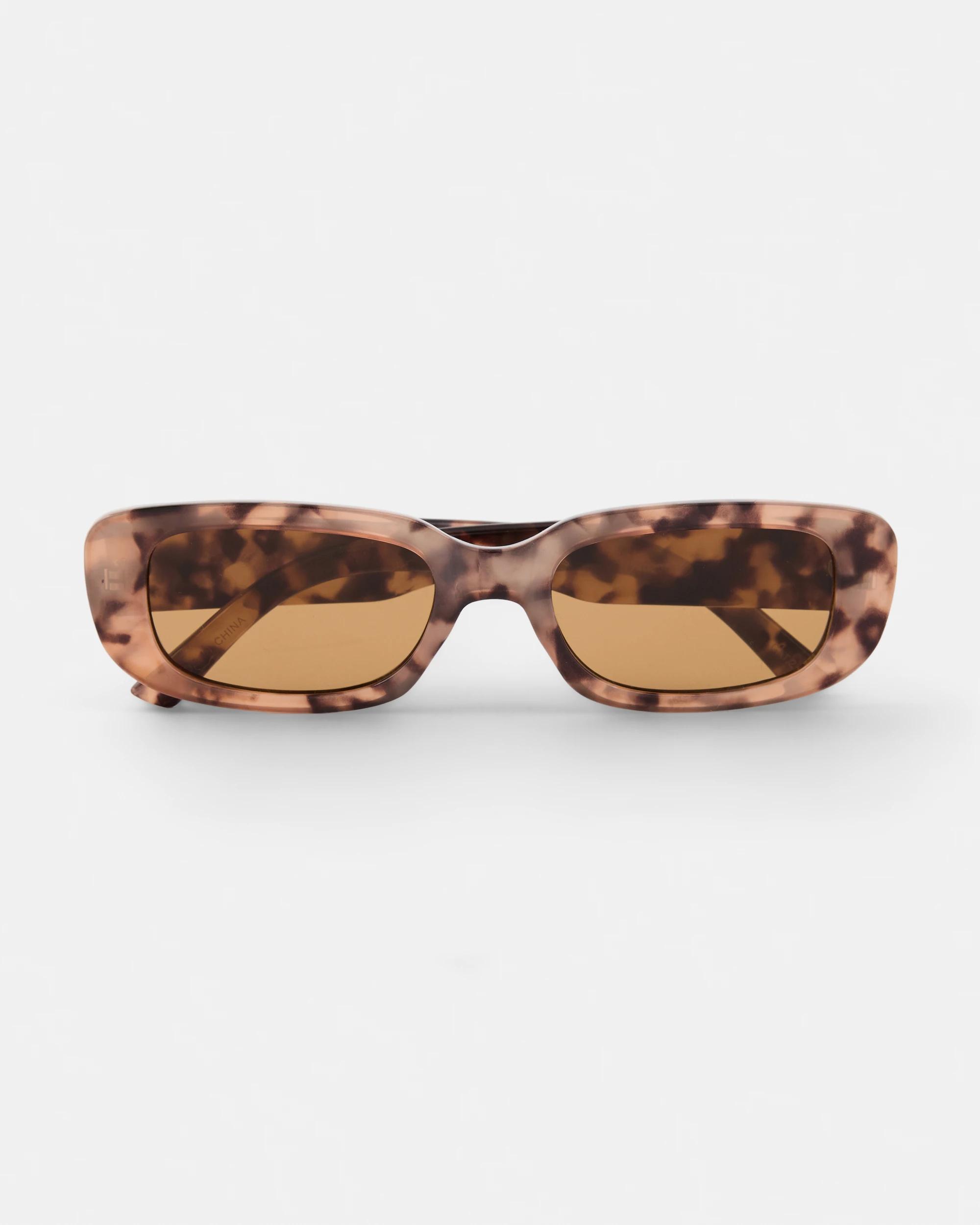 2 Rectangle Classic Sunglasses Cream Tort, 2 of 5