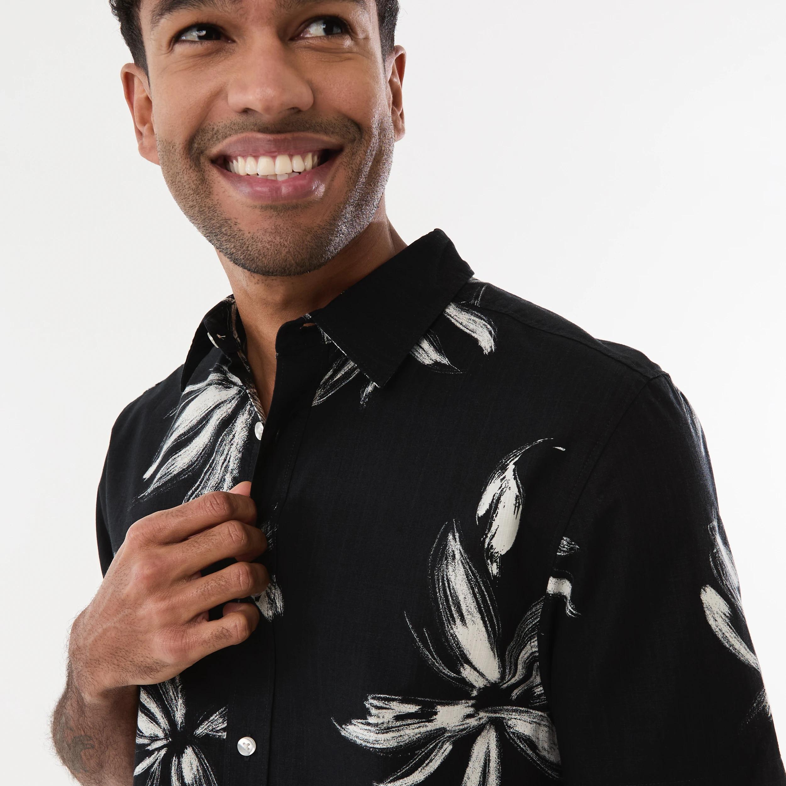 4 Short Sleeve Textured Print Shirt ART FLORAL BLACK, 4 of 5