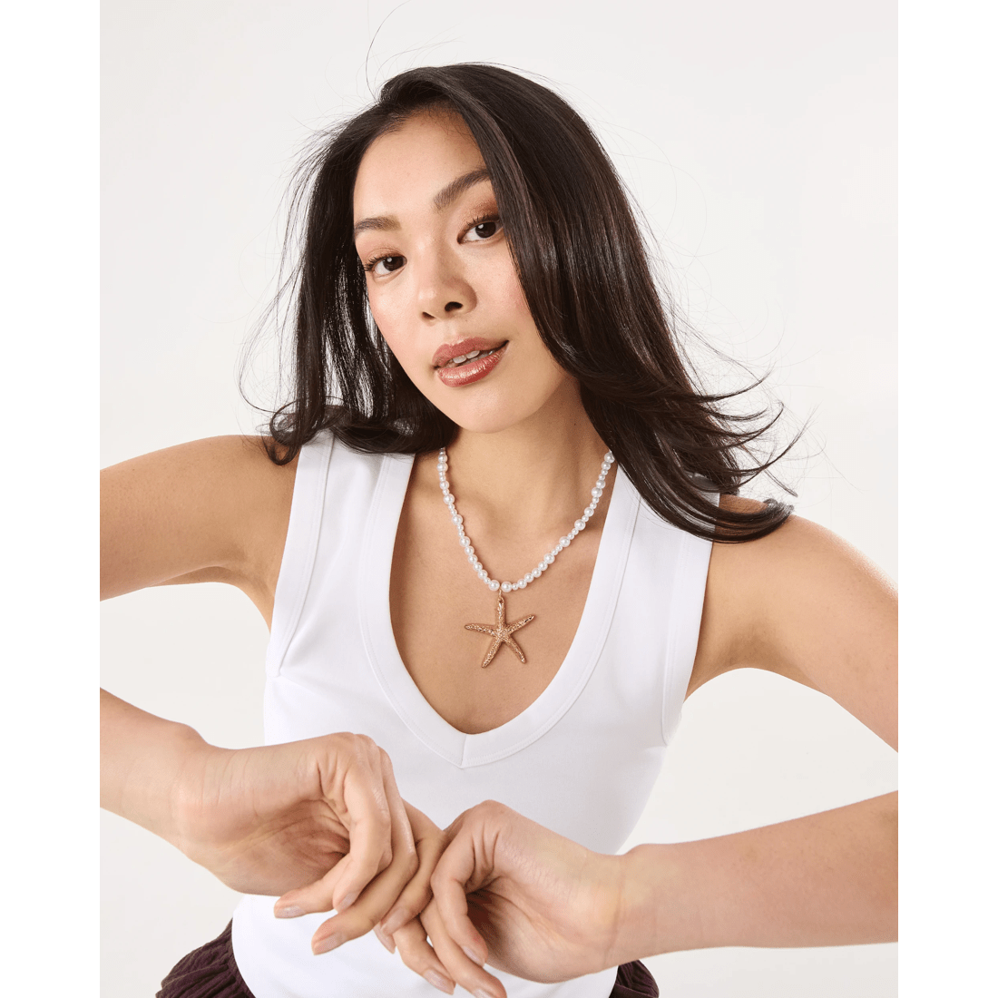 5 Starfish Faux Pearl Necklace - Gold Tone, 5 of 7