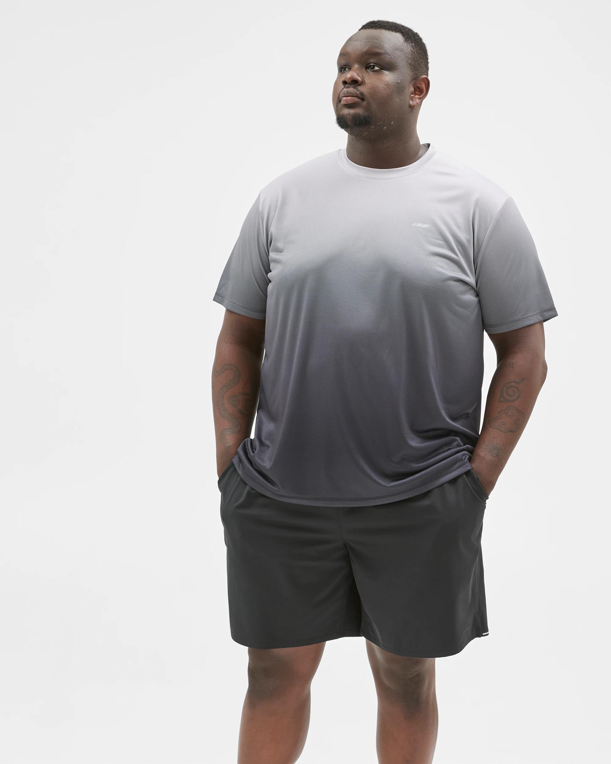 2 Target Active Plus Size Active Training T-Shirt BLACK/ OMBRE, 2 of 7