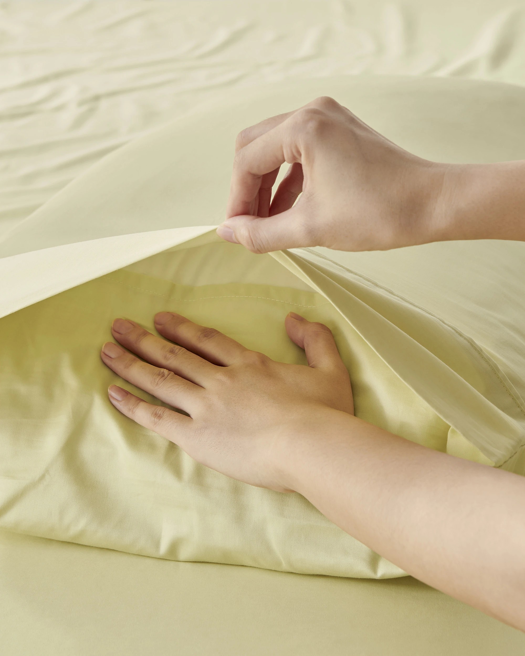 4 Dreamaker 400TC Premium Cotton Sateen Sheet Set - Queen Bed - Citron, 4 of 7