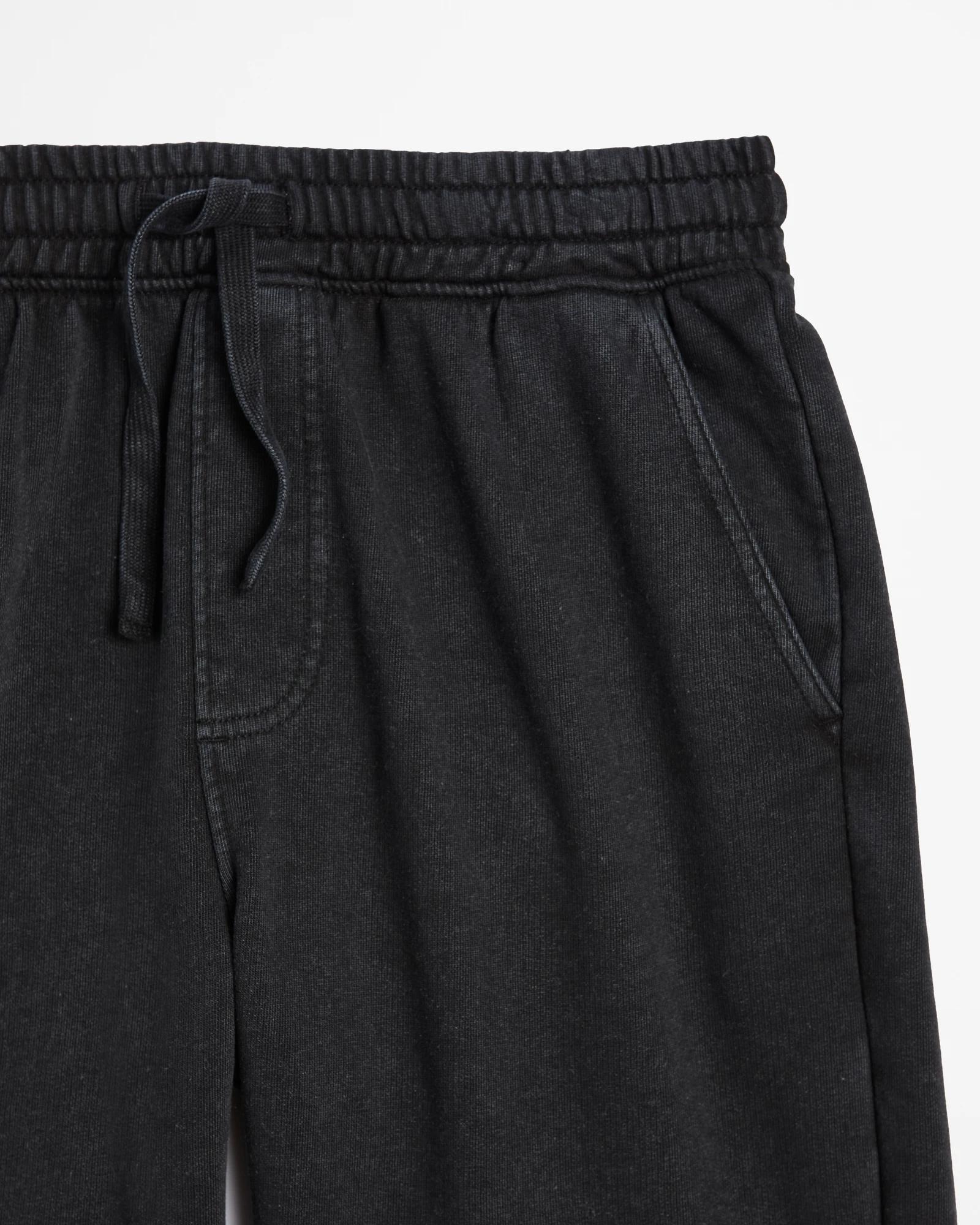 2 Target Washed Fleece Shorts BLACK, 2 of 3