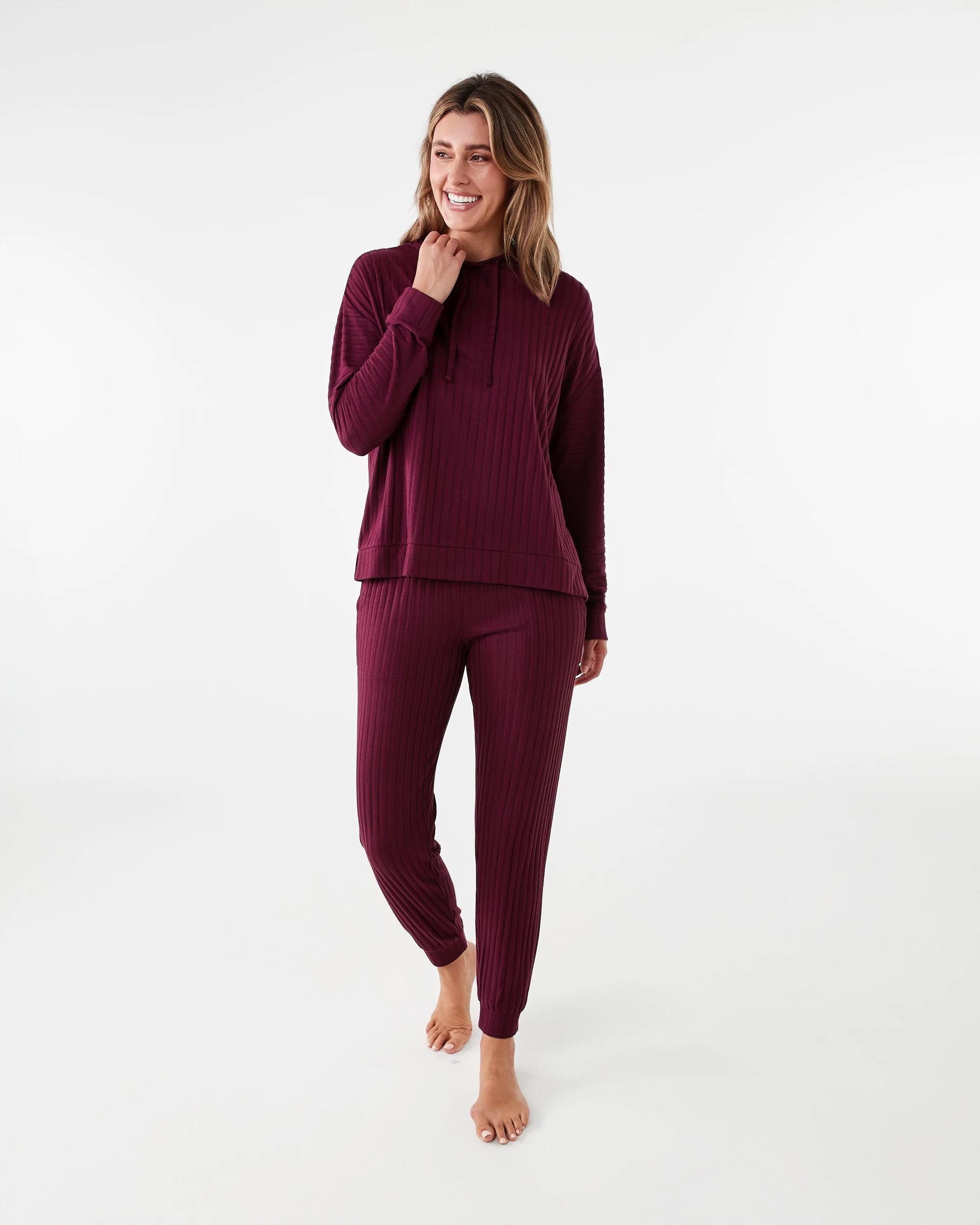 6 Cuffed Lounge Pants Velvet Red, 6 of 6