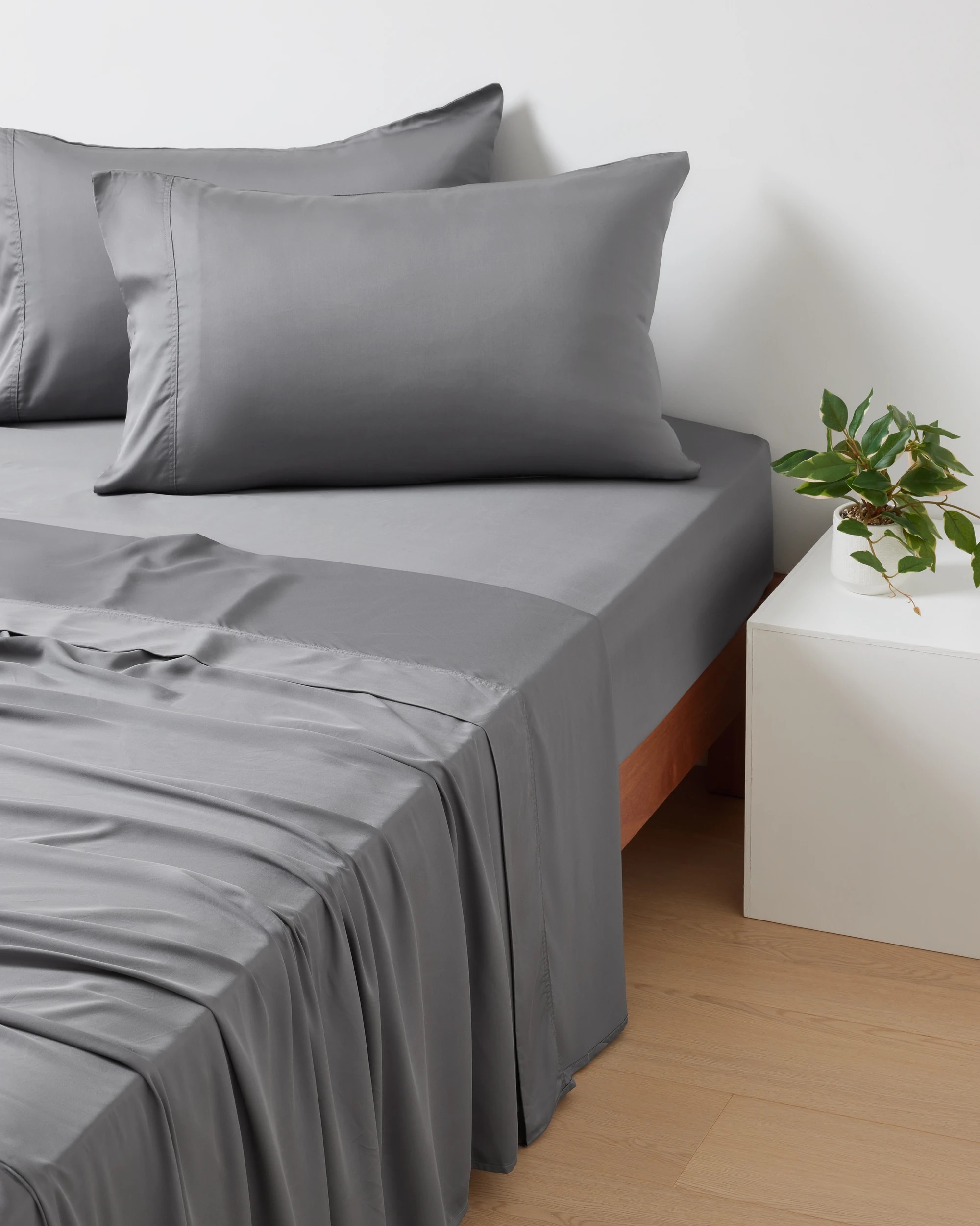 1 375 Thread Count Bamboo Sheet Set - King Bed, Grey, 1 of 9