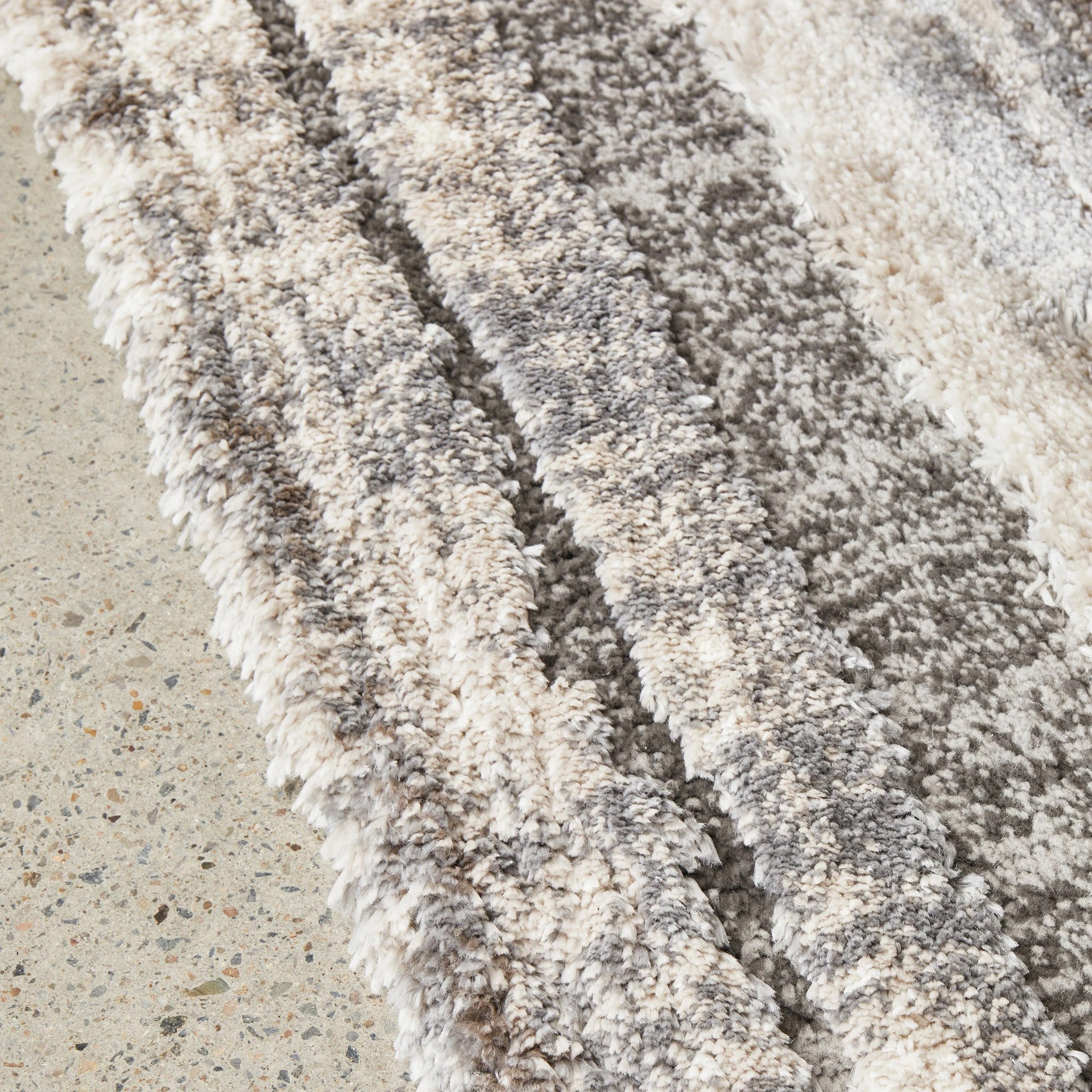 6 Common Ground Rugs Everest 50 230x160cm - Silver, 6 of 7