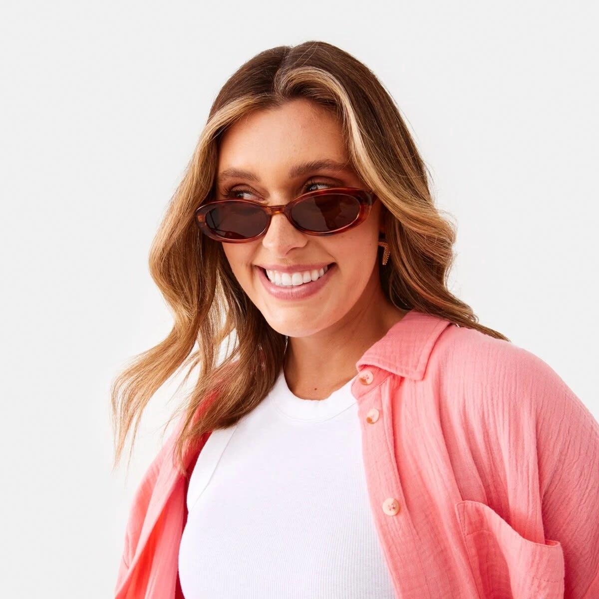 7 Oval Shape Sunglasses Tort, 7 of 10